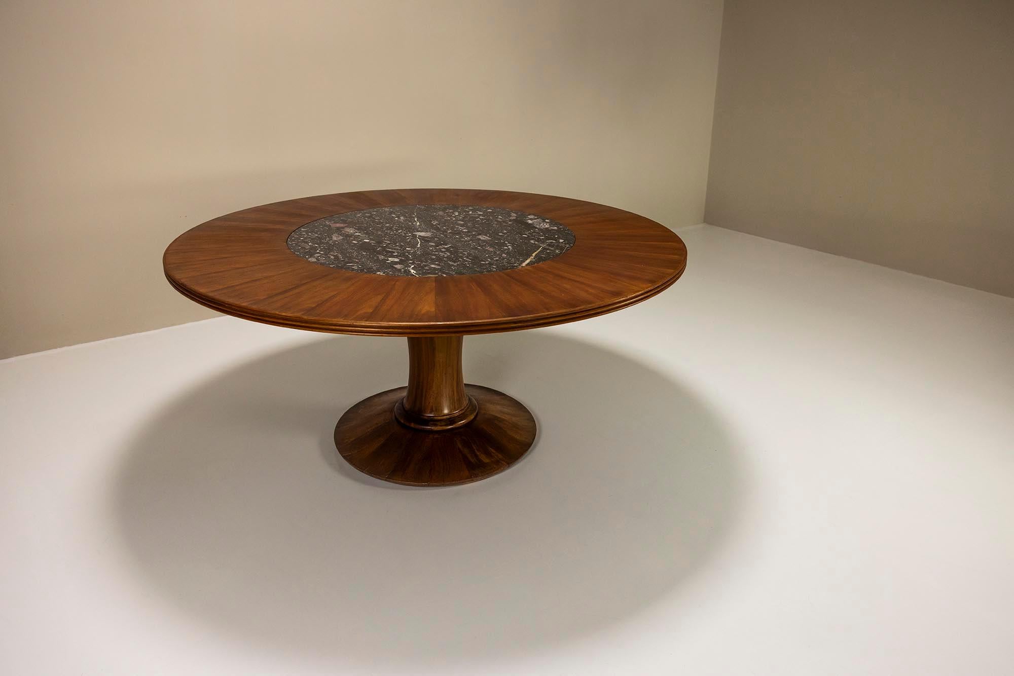 Round Dining Table In Mahogany And Terrazzo, Italy 1950's In Good Condition For Sale In Hellouw, NL