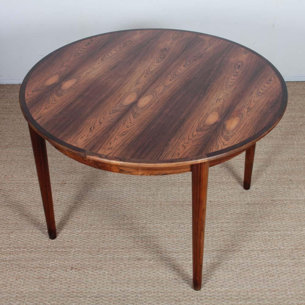 Mid-20th Century Round dining table in palissander by Johannes Andersen, 1960s For Sale