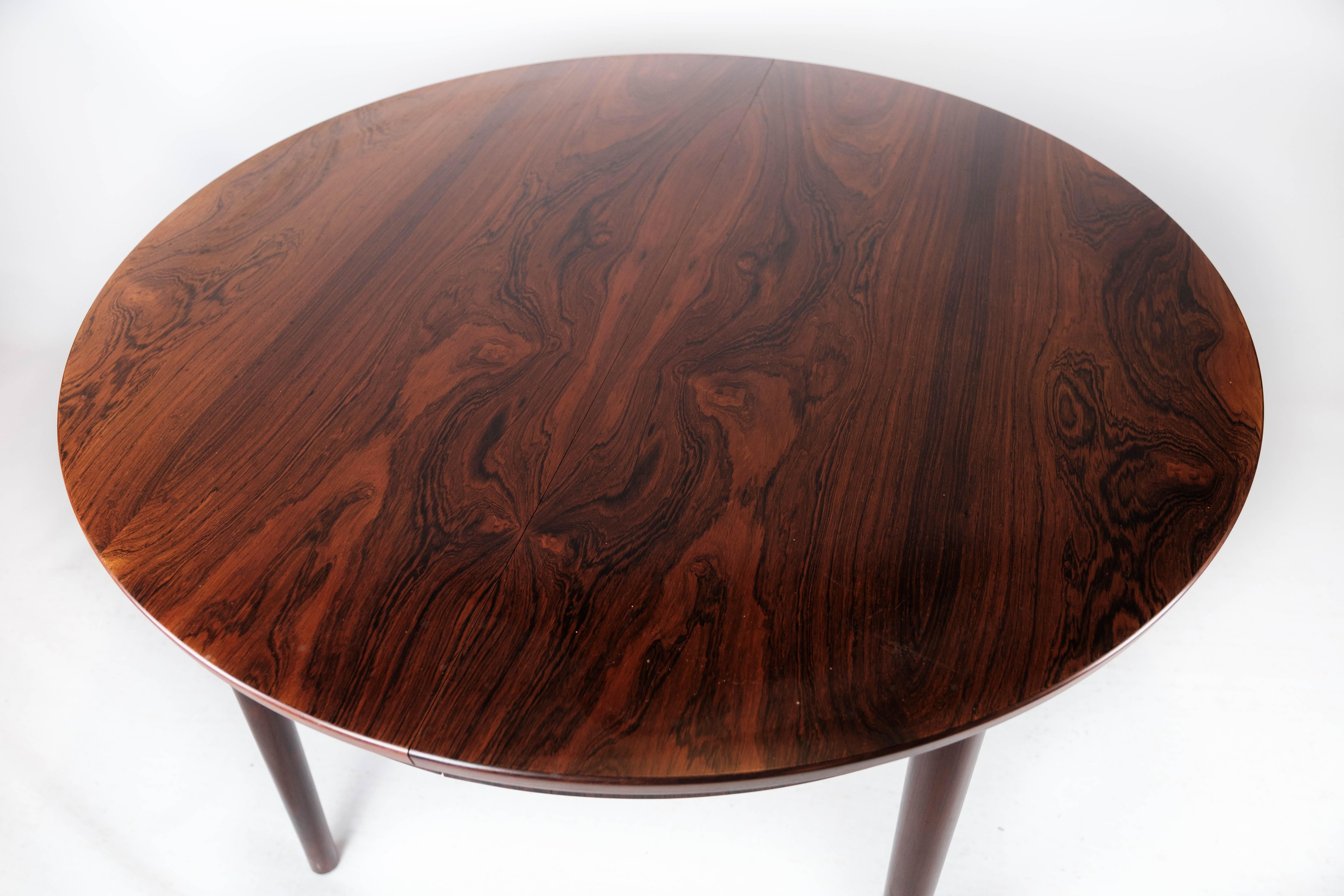 Scandinavian Modern Round Dining Table in Rosewood of Danish Design from the 1960s