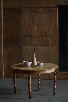 Tavolo da pranzo rotondo in Oak massiccio con due prolunghe, metà secolo danese, anni '60