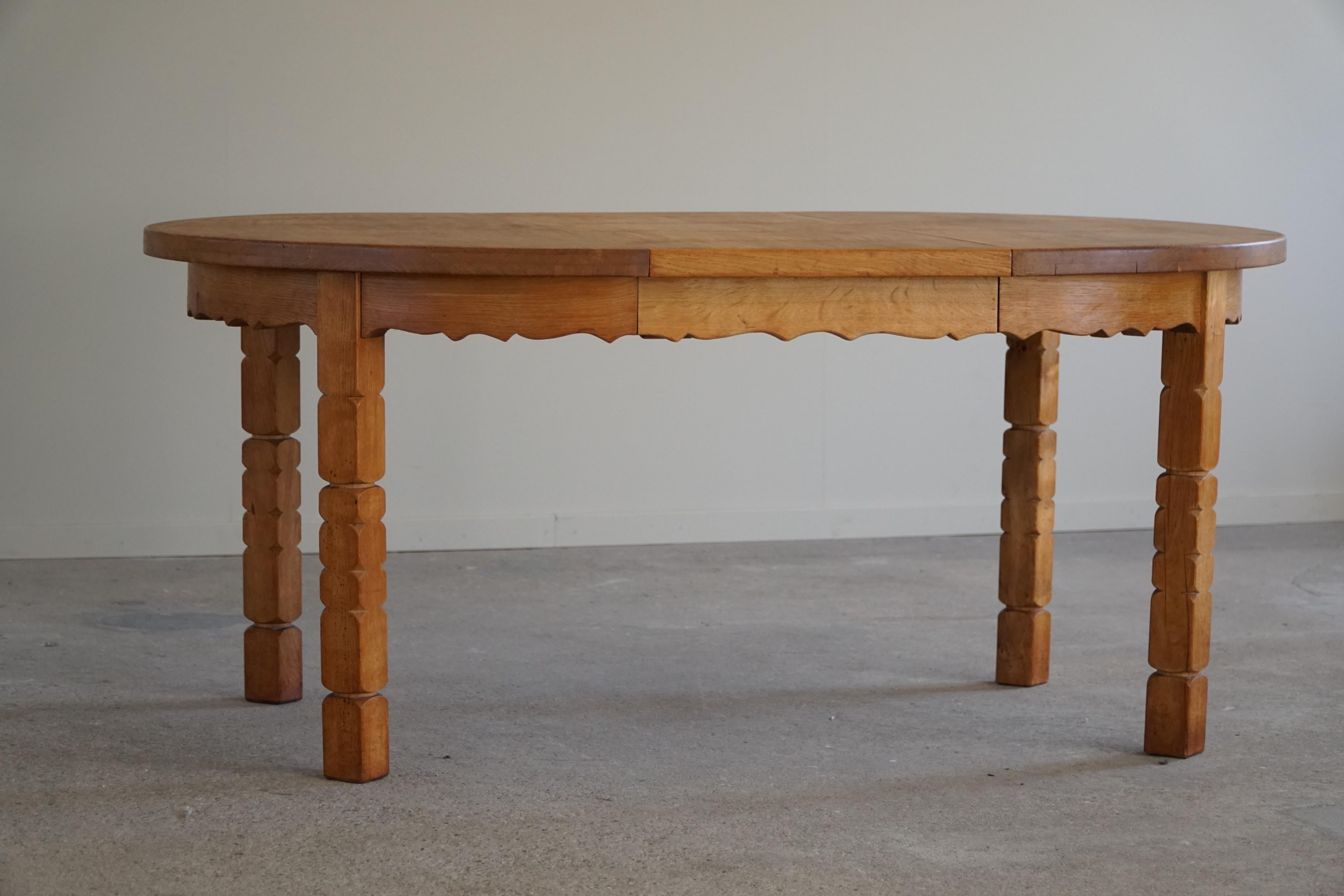 Round Dining Table in Solid Oak with Two Extensions, Danish Mid-Century, 1960s In Good Condition In Odense, DK