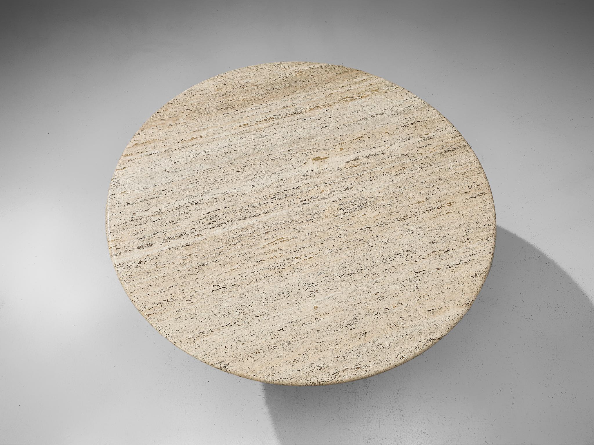 Round Dining Table in Travertine In Good Condition In Waalwijk, NL