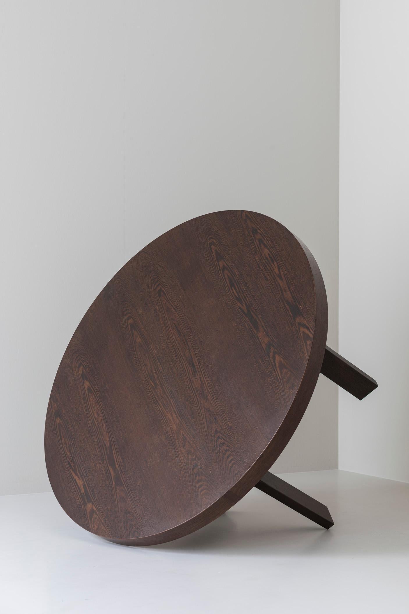 Round dining table in wengé, Dutch design from the 1960s. 3