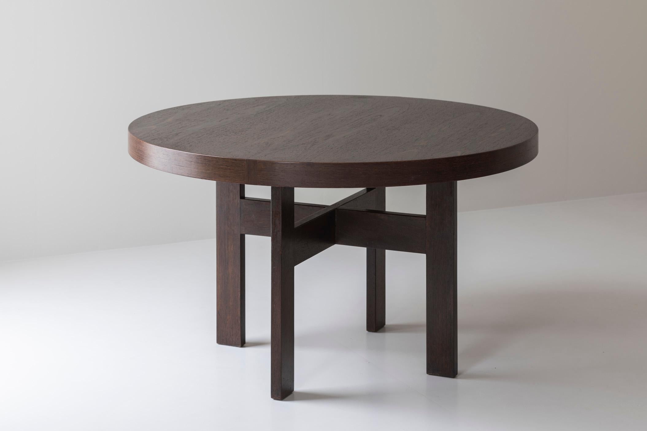 Mid-Century Modern Round dining table in wengé, Dutch design from the 1960s.