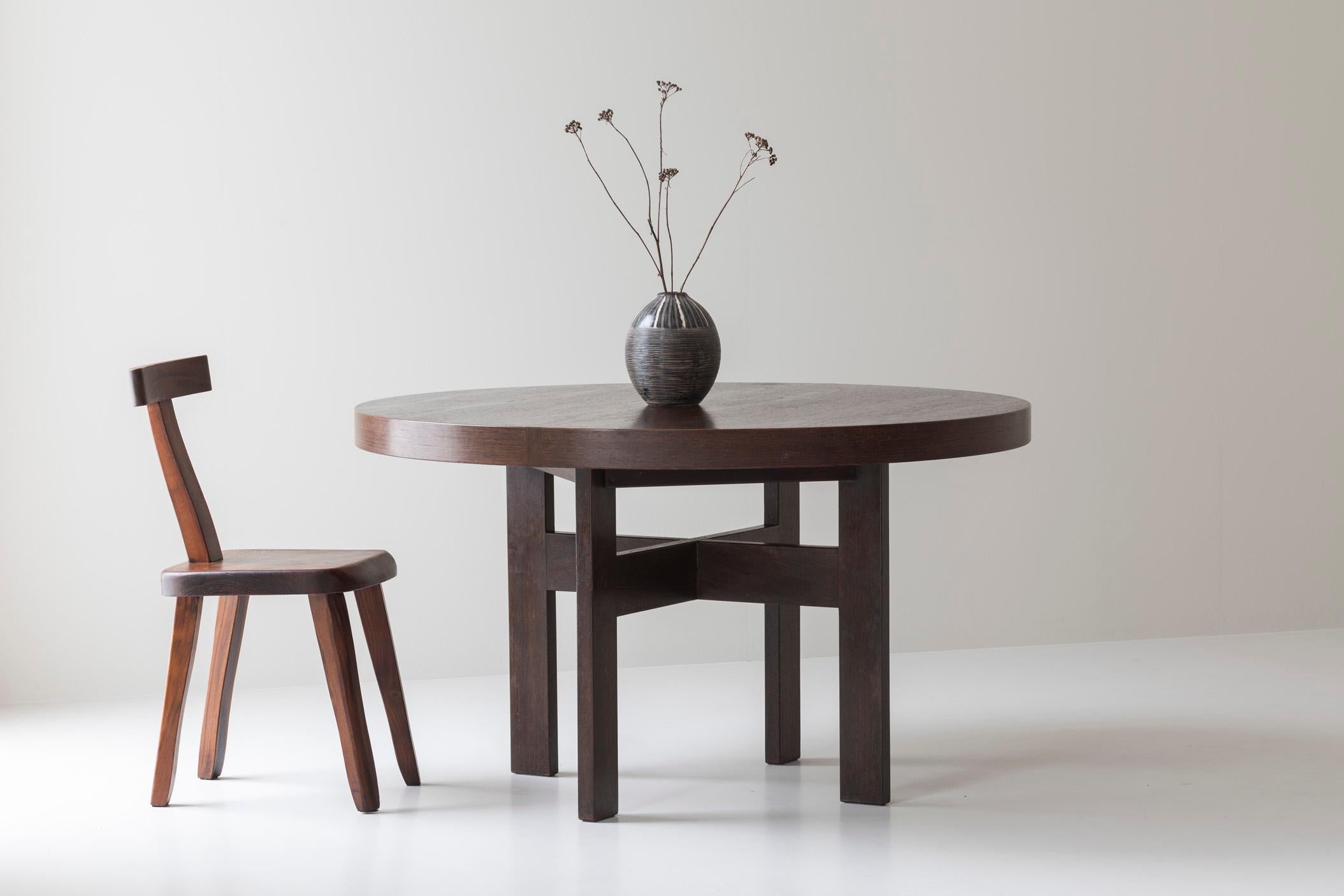 Round dining table in wengé, Dutch design from the 1960s. 1