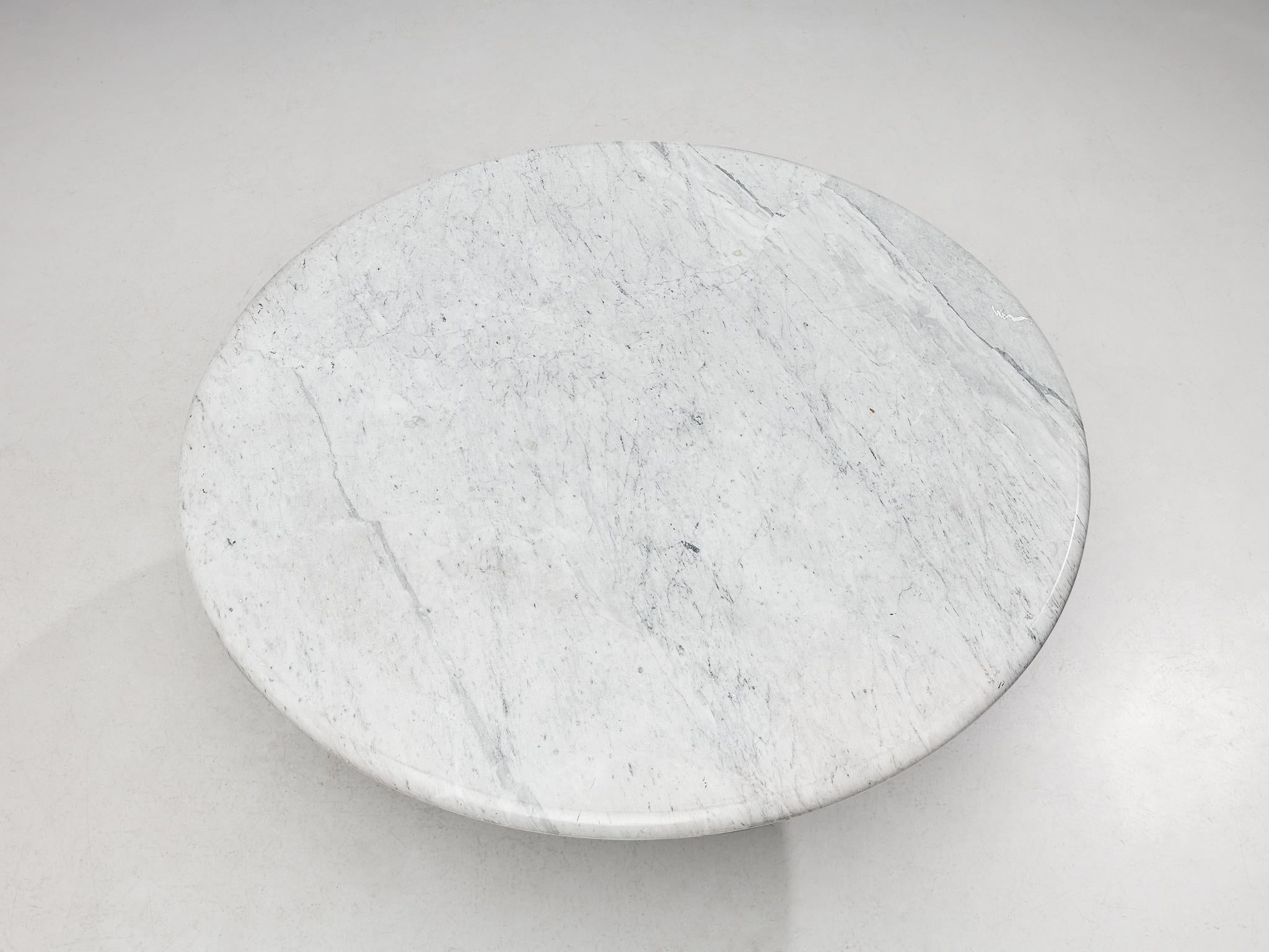 Late 20th Century Round Dining Table in White Marble