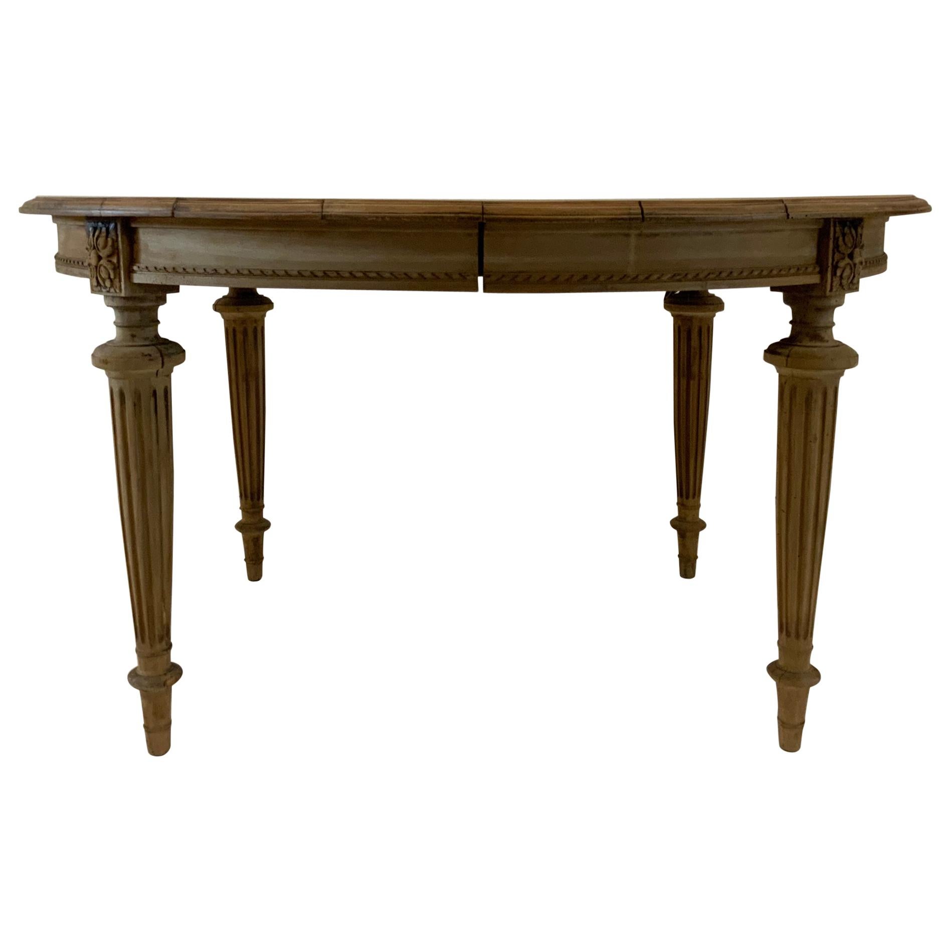 Round Dining Table Louis XV Style Bleached in Walnut Wood Late 19th Century