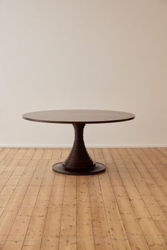 Round dining table mod 180 by Carlo de Carli