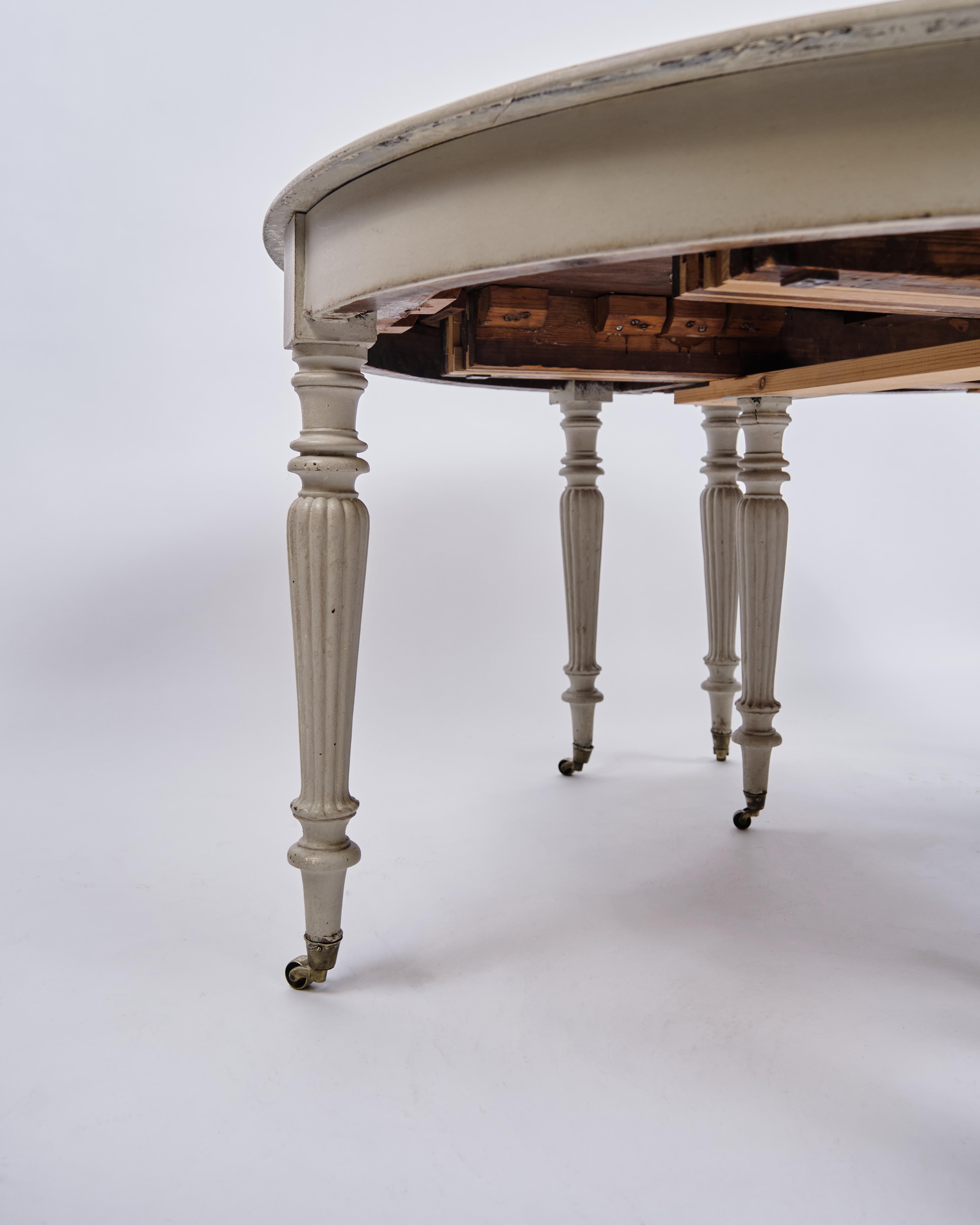 Round Dining Table / Moon Table Gustavian Style with Brass Wheels from 1780s In Good Condition For Sale In Lejre, DK
