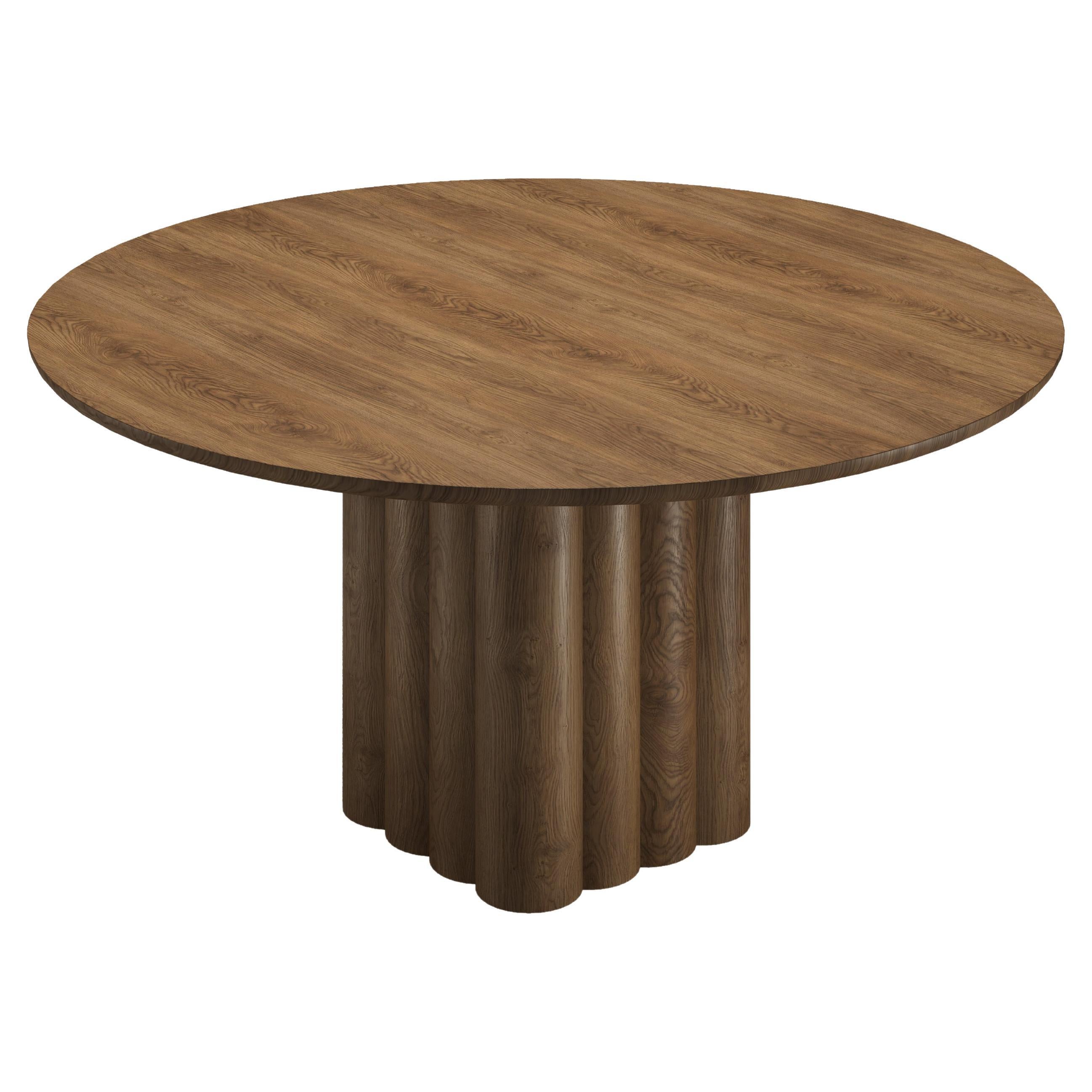 Runder Esstisch „Plush“ von Dk3, Rauchholz- oder Nussbaumholz, 140 cm im Angebot