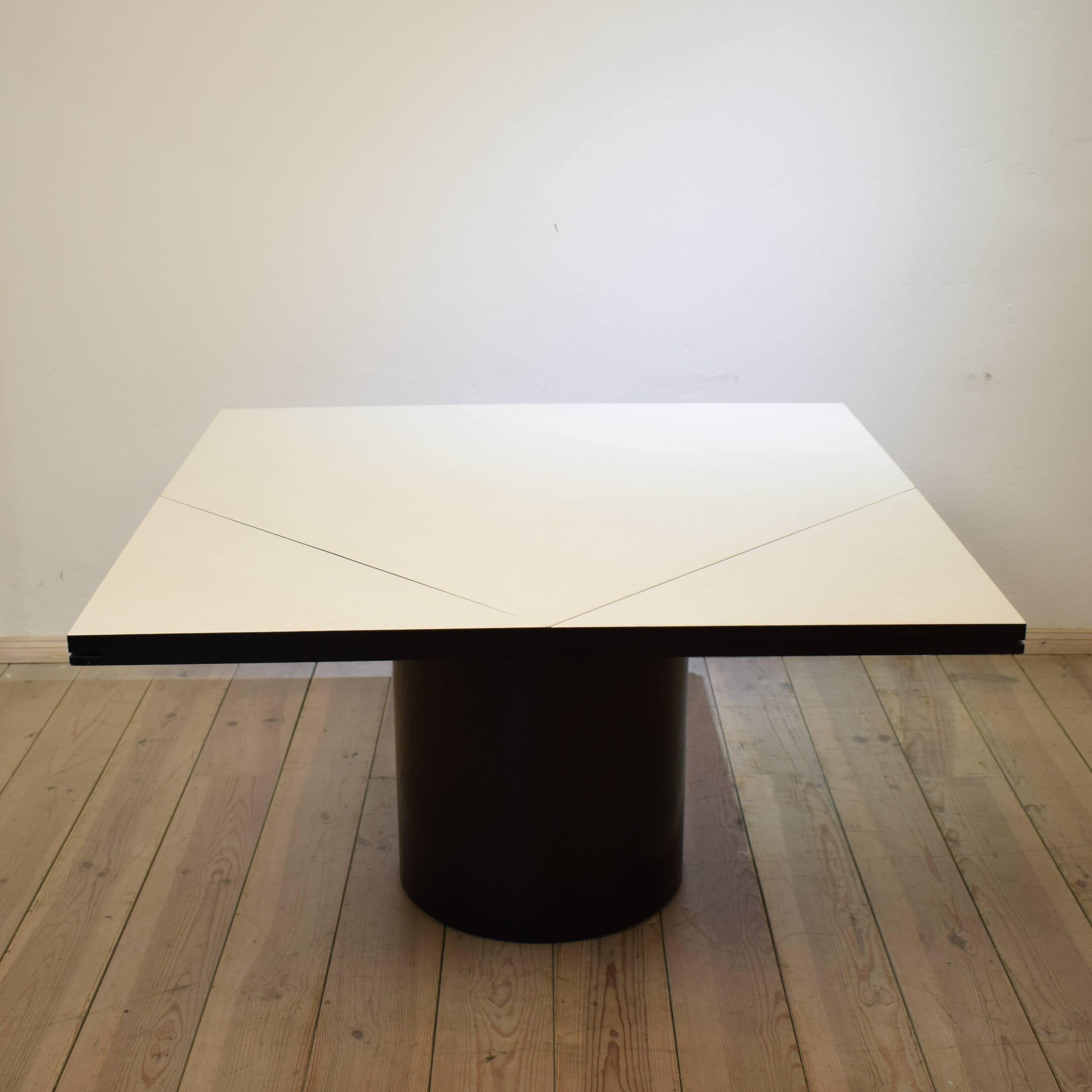 Mid-Century Modern Round Dining Table Quadrondo by Erwin Nagel for Rosenthal