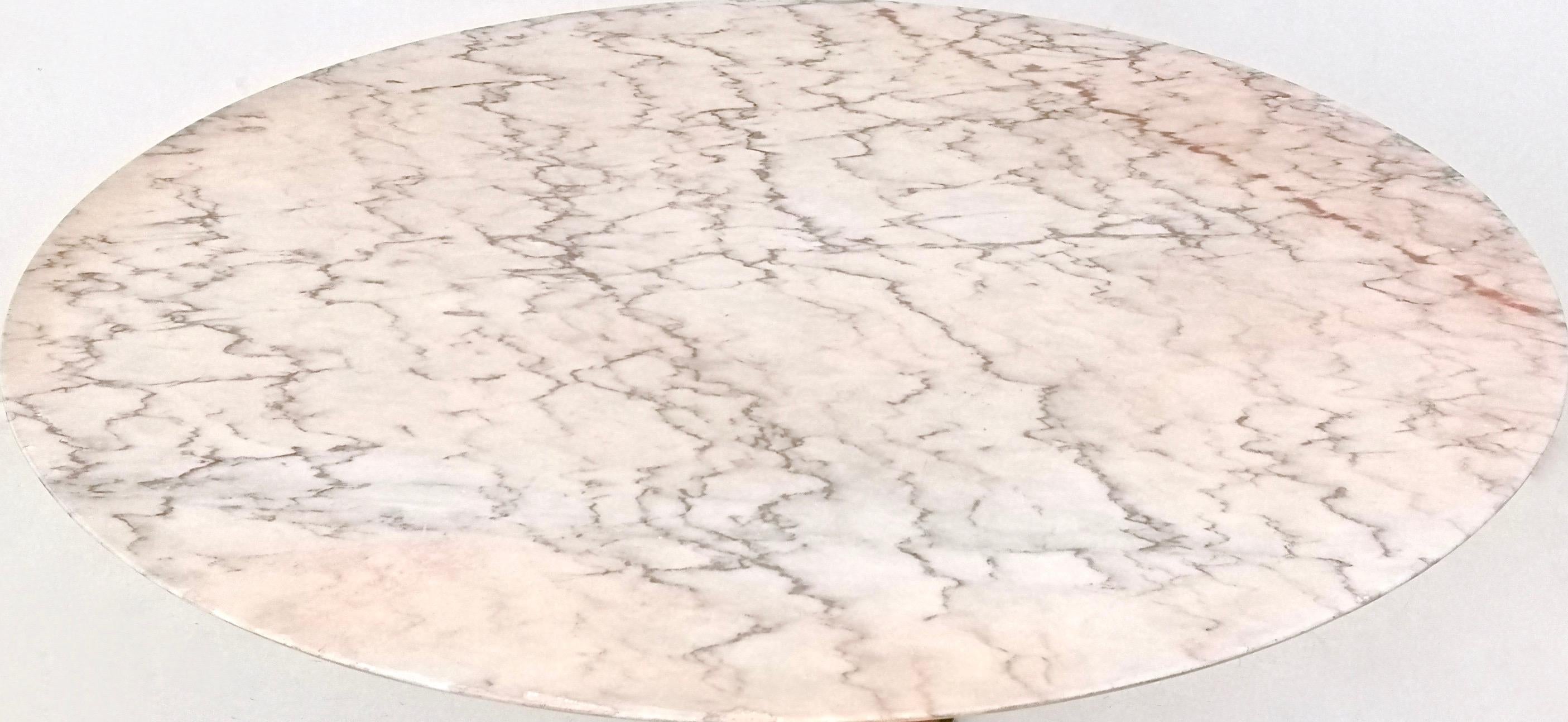 Round Dining Table with a Veined Portuguese Pink Marble-Top, Italy, 1950s (Marmor)