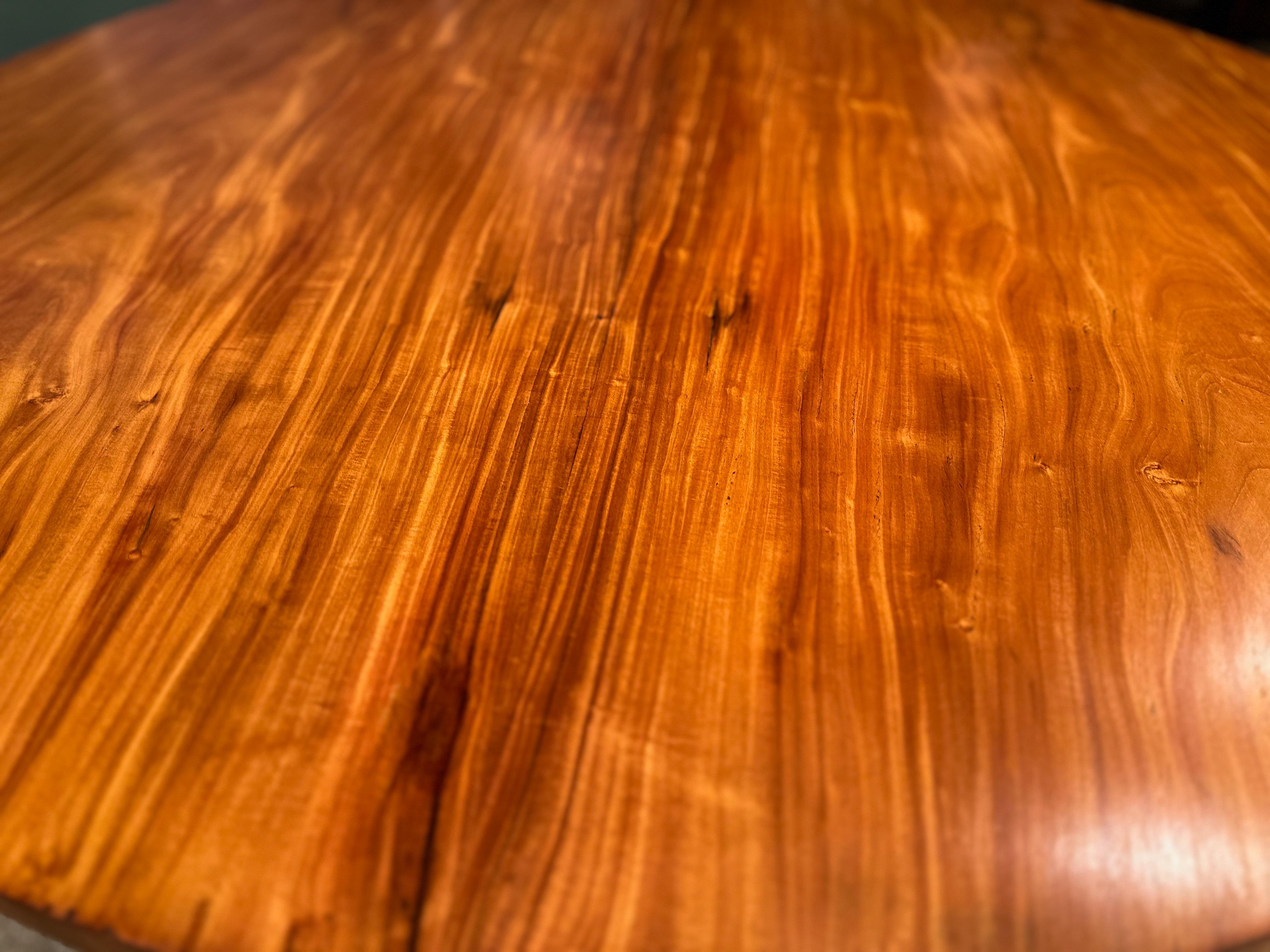 Table de salle à manger ronde avec pieds incurvés par Joaquim Tenreiro, années 1950 en vente 2