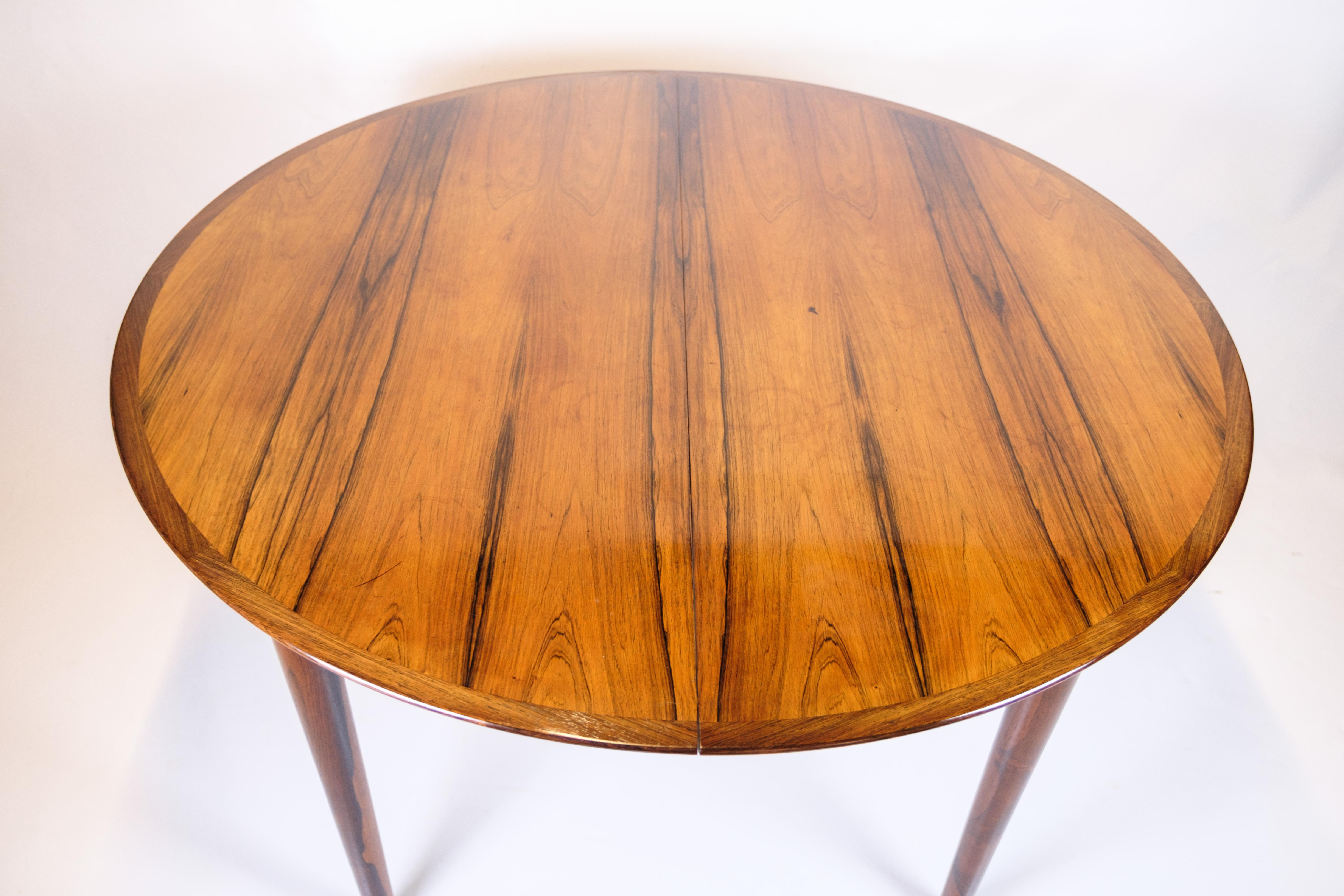 Round Dining Table With Extensions Leaves In Rosewood By Arne Vodder From 1960s In Good Condition For Sale In Lejre, DK