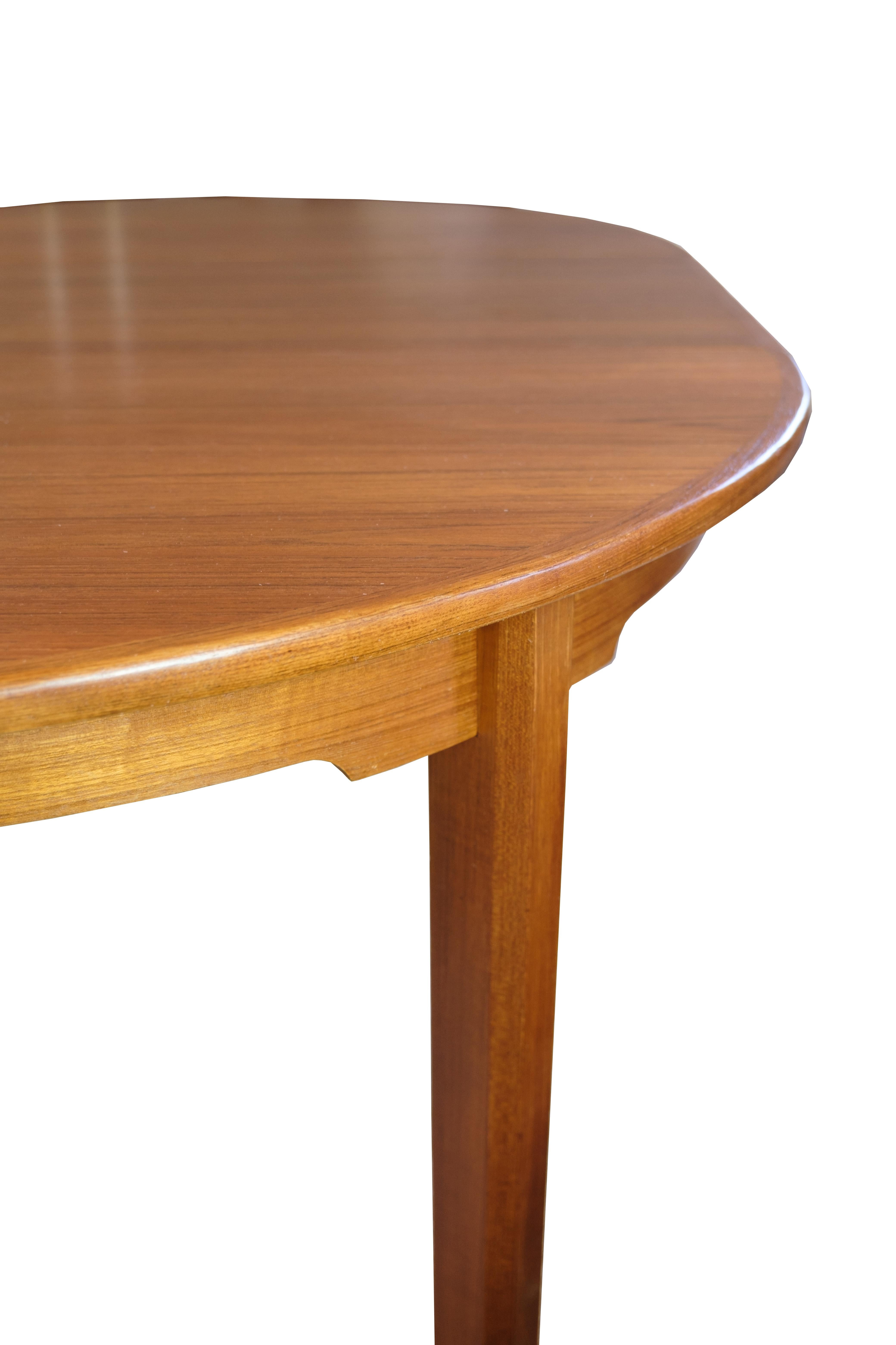 Danese Tavolo da pranzo rotondo con allunghe in teak, design danese degli anni '60 in vendita