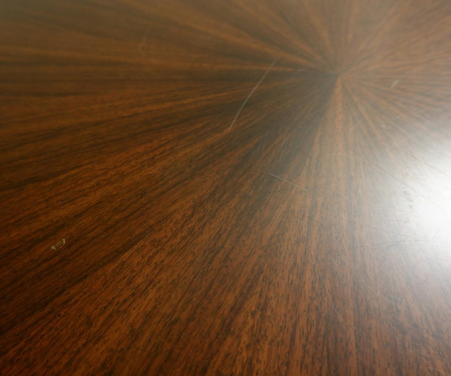 Late 20th Century Round Dining Table with Star Veneered Top For Sale