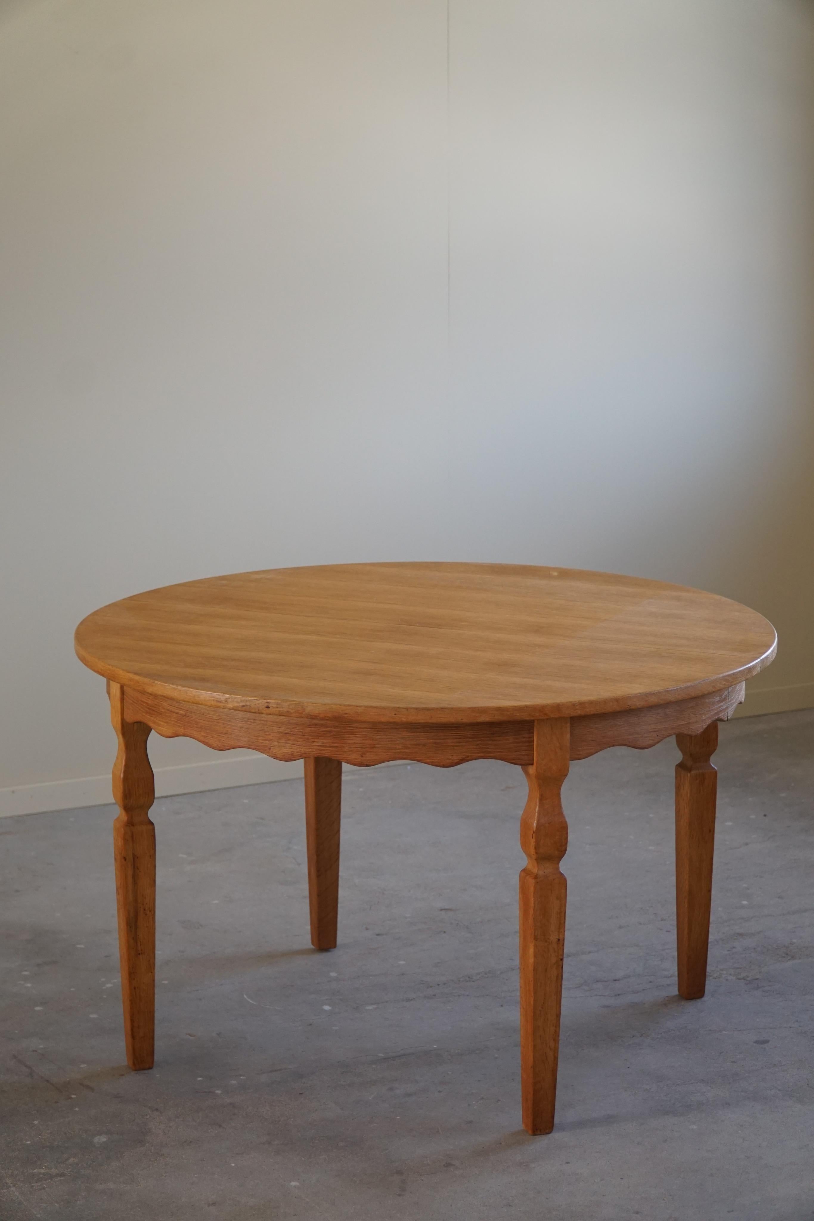 Round Dining Table with Two Extensions, Made in Oak, Danish Cabinetmaker, 1960s 3