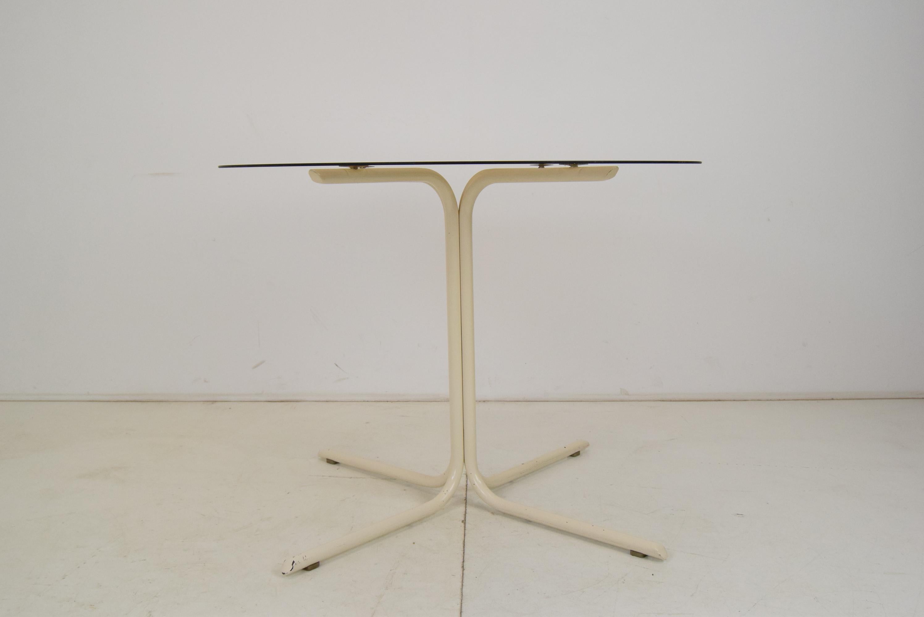 Round Dining Table, Metal and Glass, 1970's In Good Condition For Sale In Praha, CZ