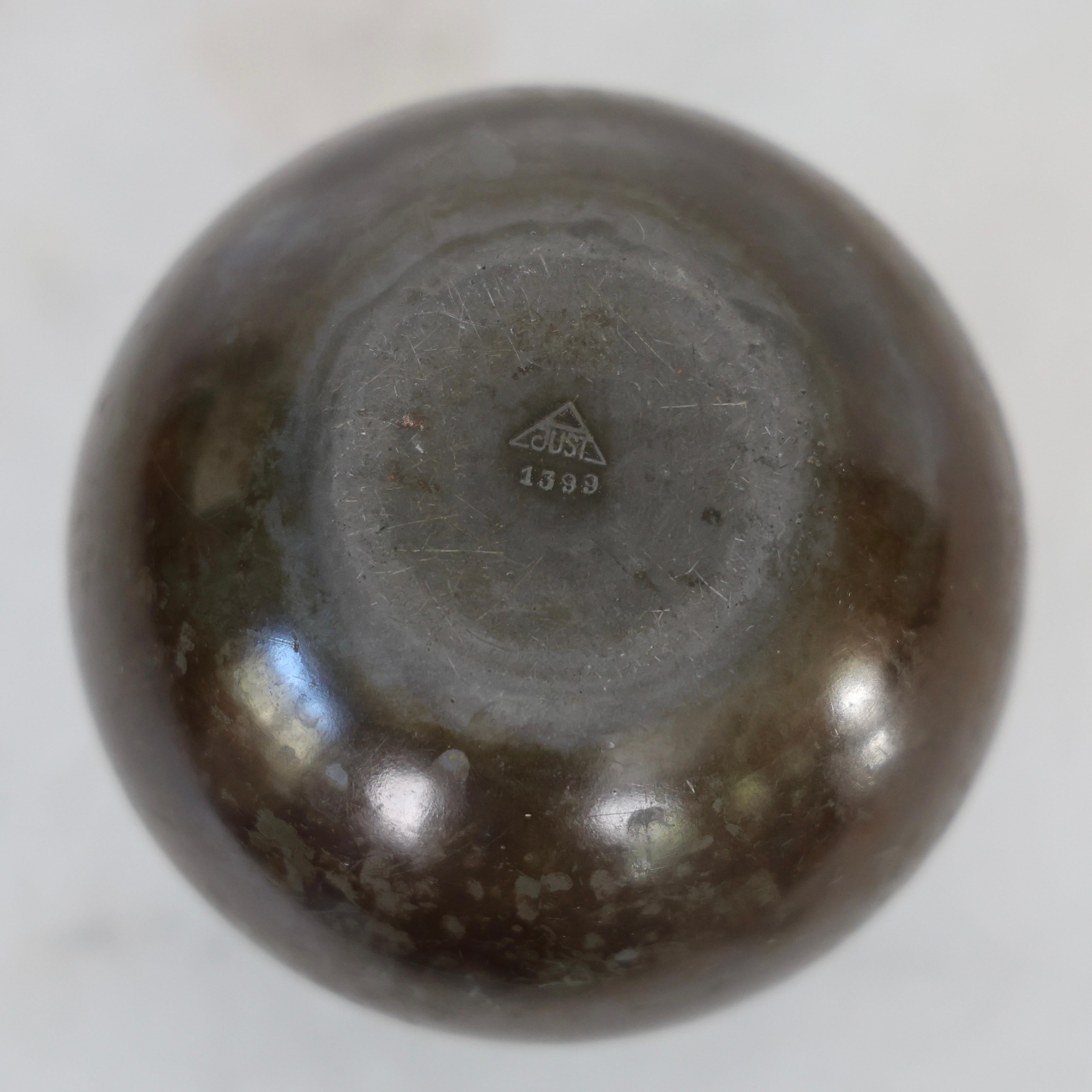 Vaso rotondo Diskometal di Just Andersen, anni '30, Danimarca in vendita 3