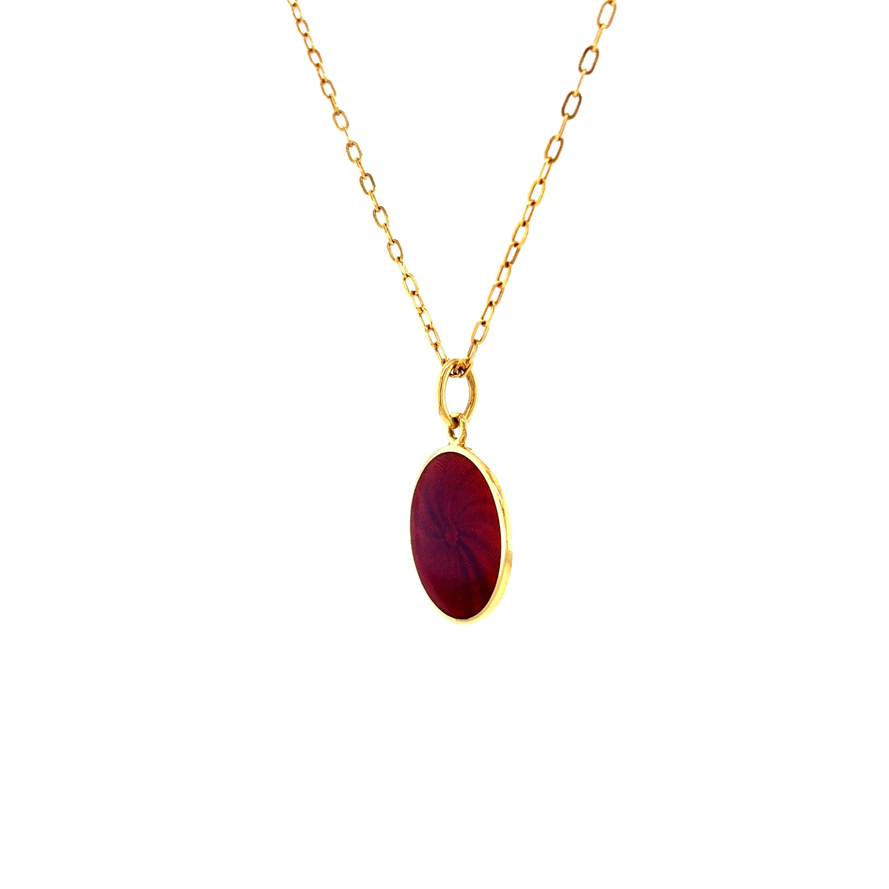 Collier pendentif disque rond en or jaune 18 carats émaillé guilloché framboise en vente 5