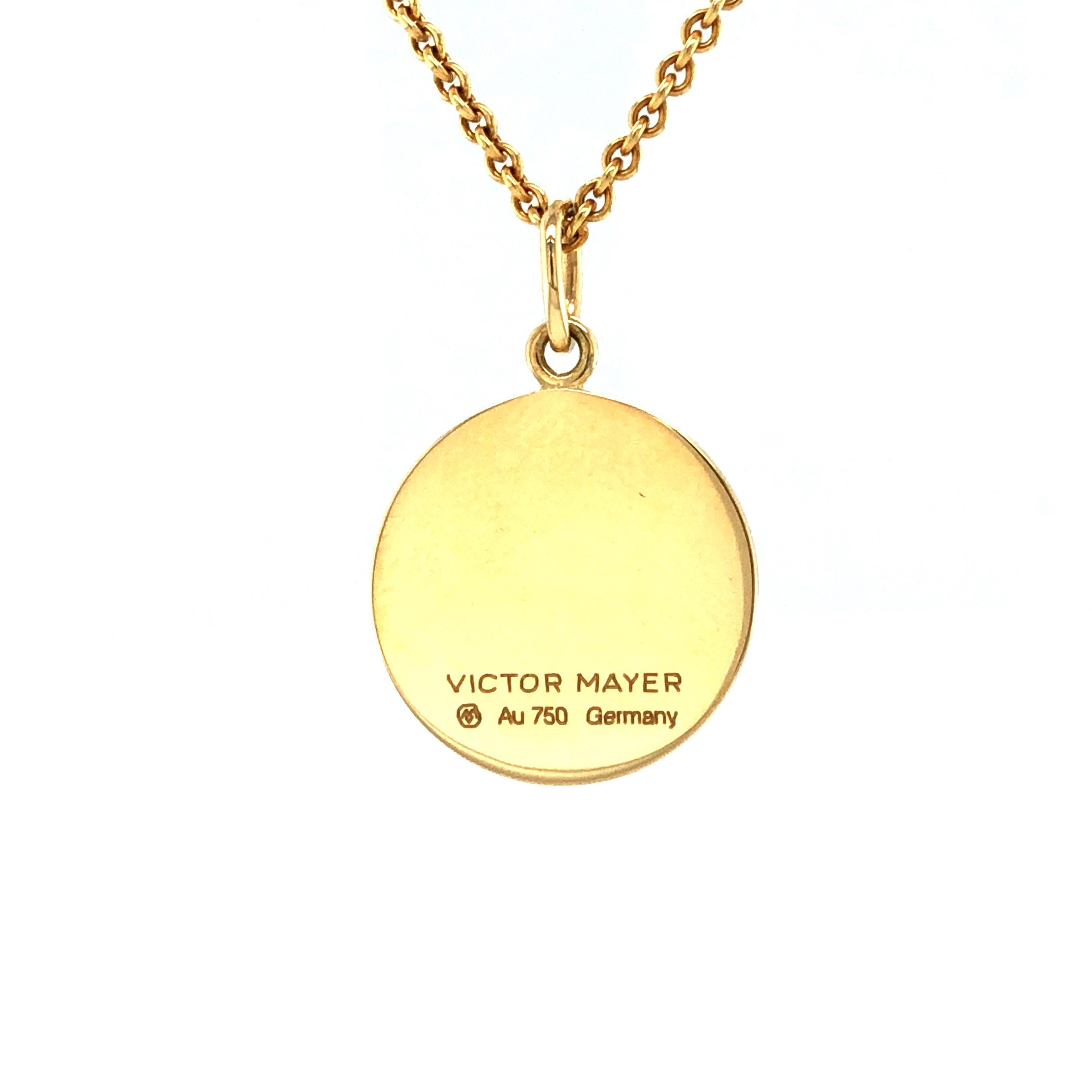Collier pendentif disque rond en or jaune 18 carats  Émail blanc guilloché 15,0 mm en vente 2