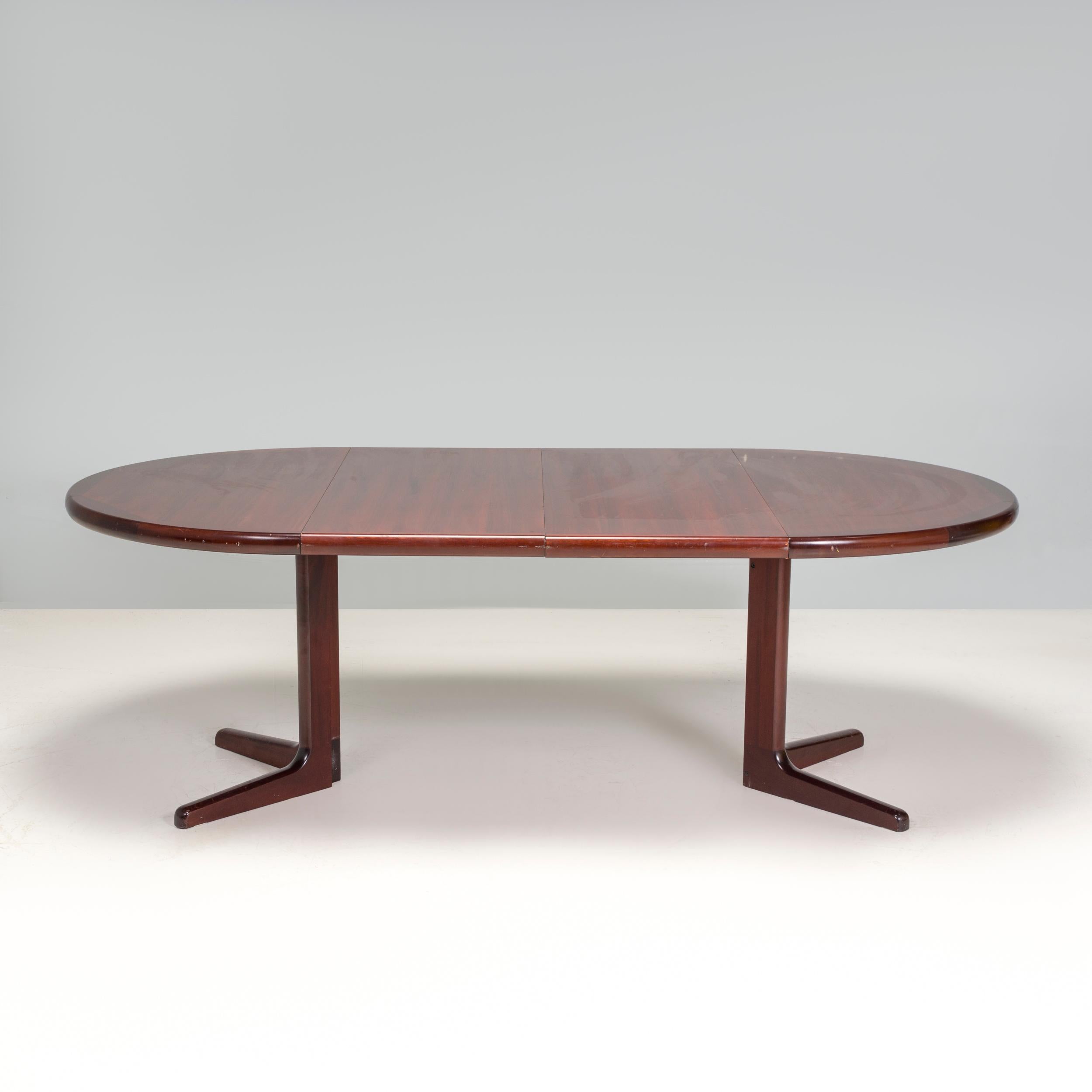 Mid-Century Modern Table de salle à manger ronde à double rallonge en palissandre, années 1960 en vente