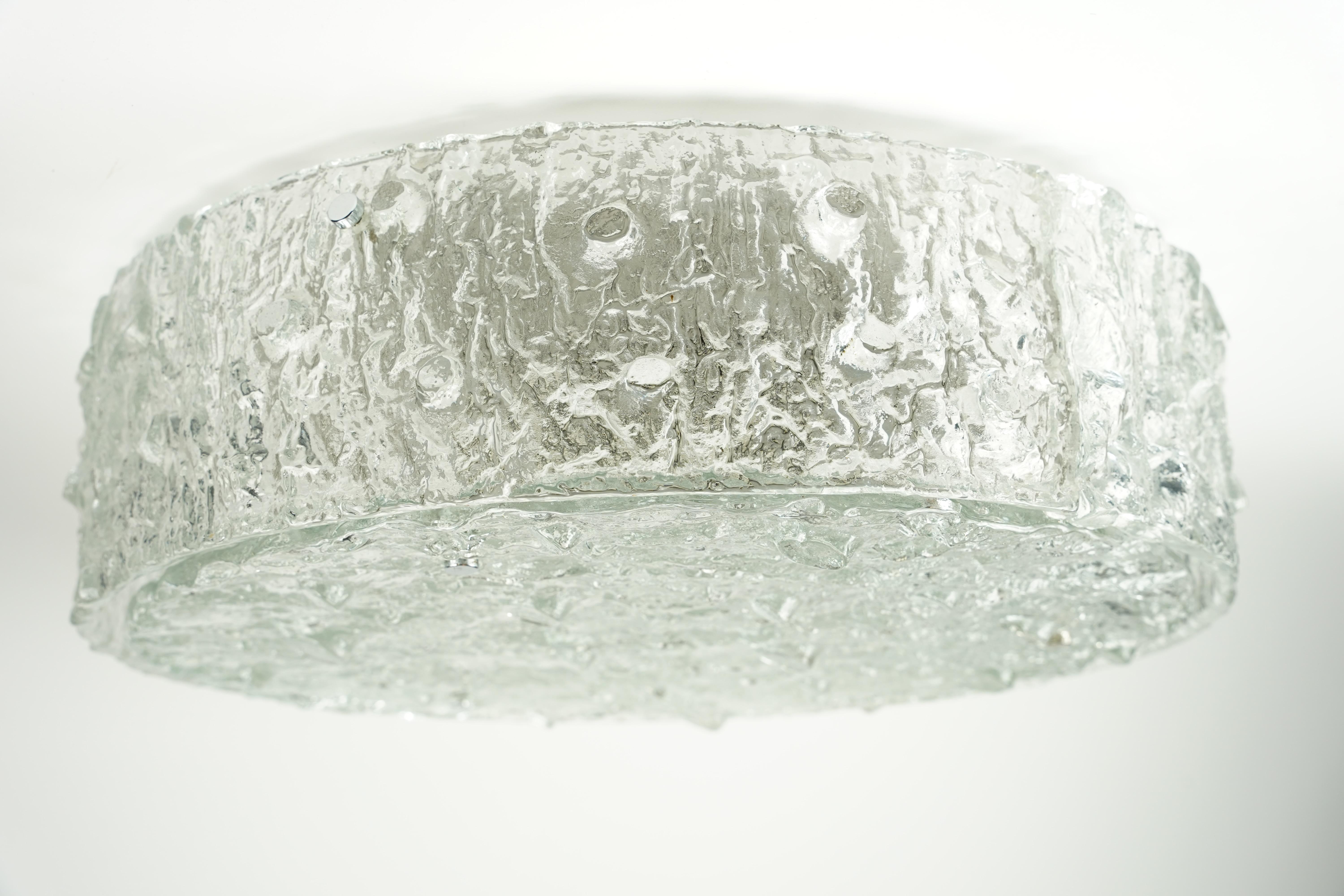 Empotrable de cristal redondo en forma de tambor Kaiser by Kaiser, Alemania, Años 60 en Bueno estado para la venta en Bronx, NY