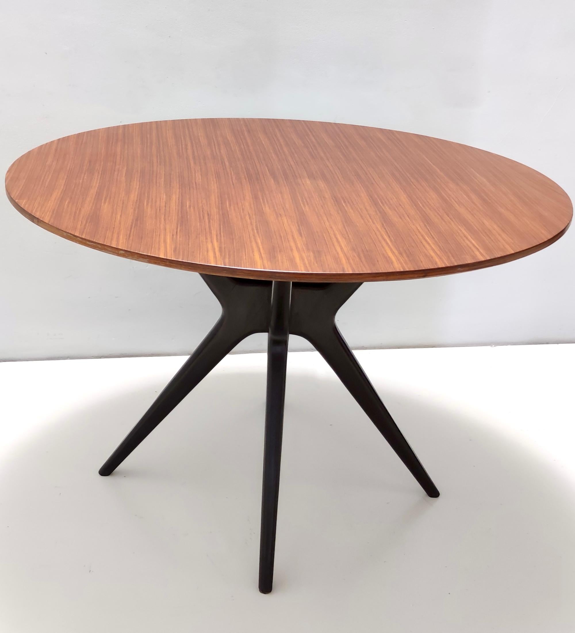 Mid-20th Century Round Ebonized Walnut and Beech Dining Table in the style of Ico Parisi, Italy