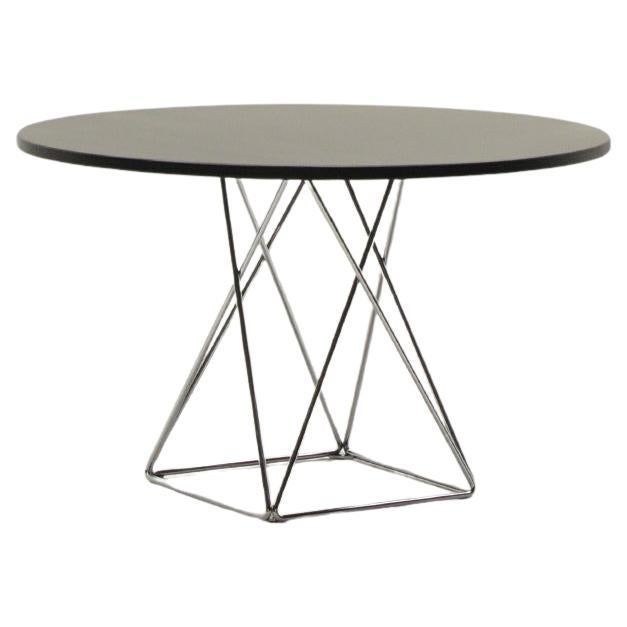 Round Eiffel dining table from Thonet, 1970s Germany.