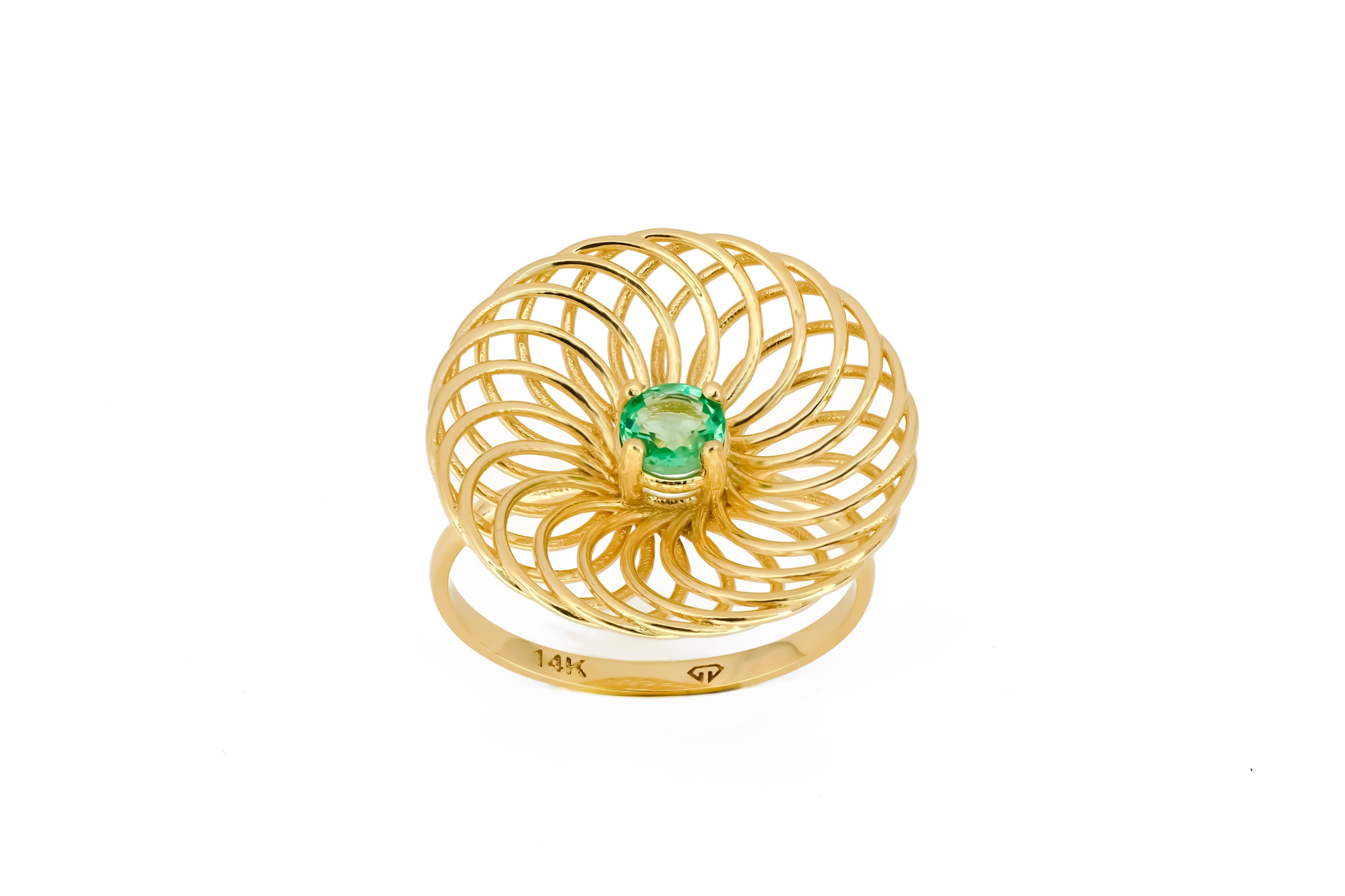 En vente :  Bague en or 14k avec émeraude ronde. Bague de fiançailles émeraude 5