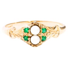 Round Emerald and Freshwater Pearl 9 Carat Yellow Gold Vintage Cluster Ring