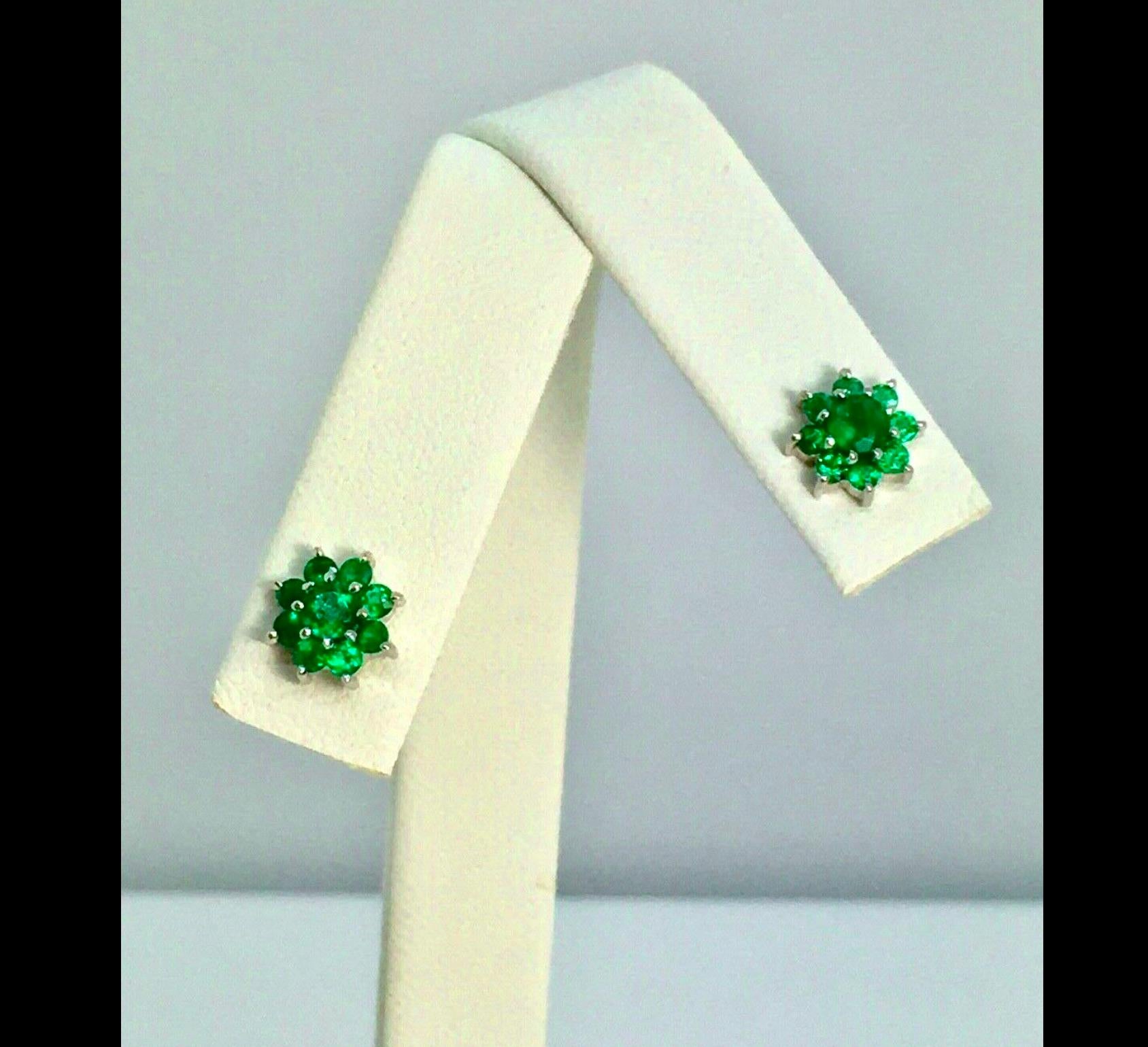 Round Emerald Cluster Flower Stud Earrings 18 Karat 1