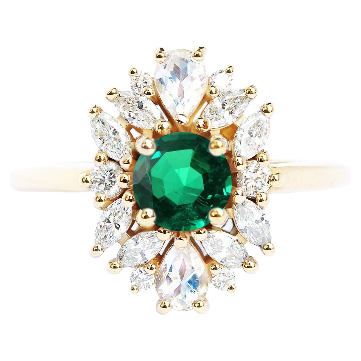Round Emerald Cluster Unique Engagement Ring, Alternative Bride "Odisea" For Sale