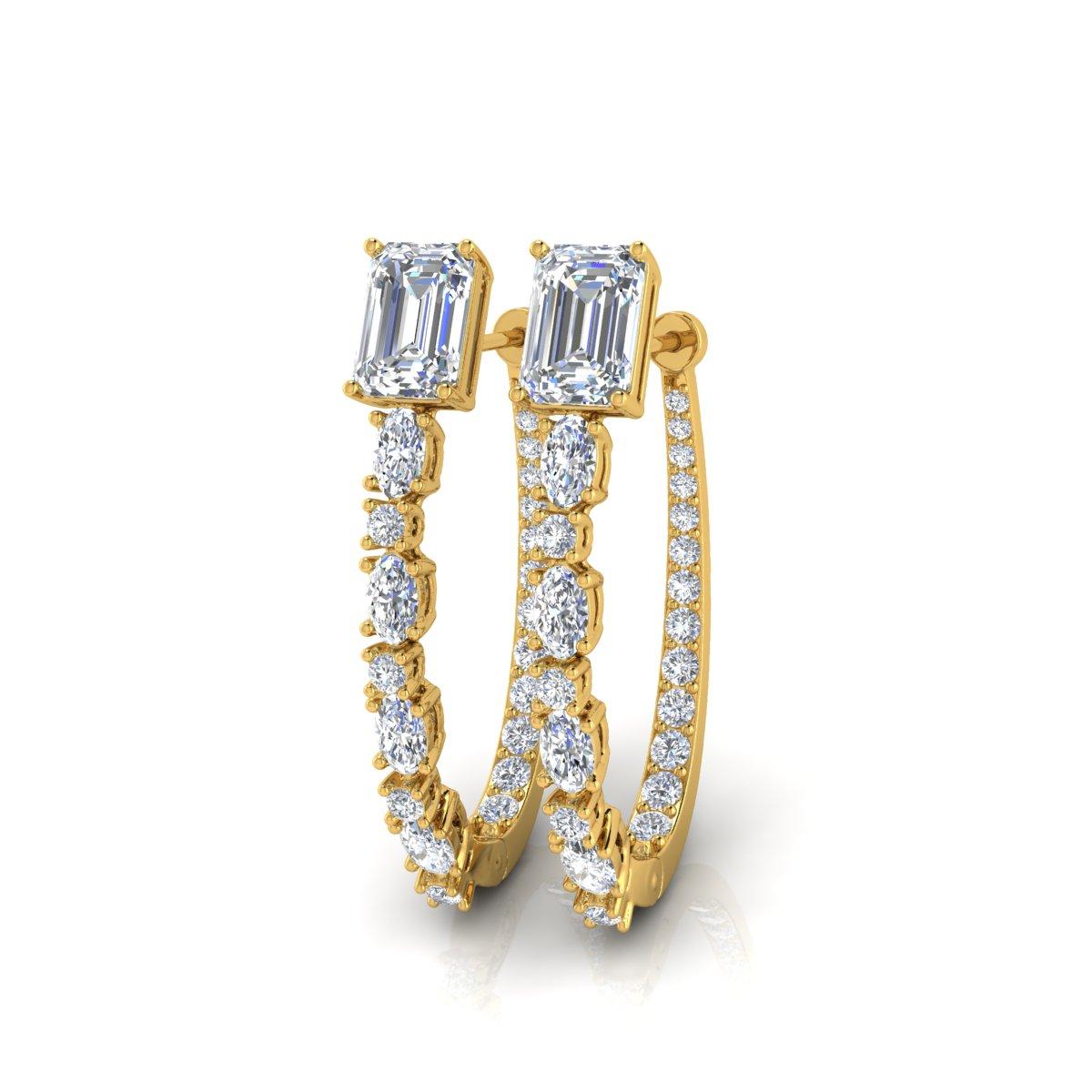 Round Emerald Cut 3.8 Carat SI/H Brilliant Cut Diamond Yellow Gold Hoop Earrings In New Condition For Sale In Diera, Dubai