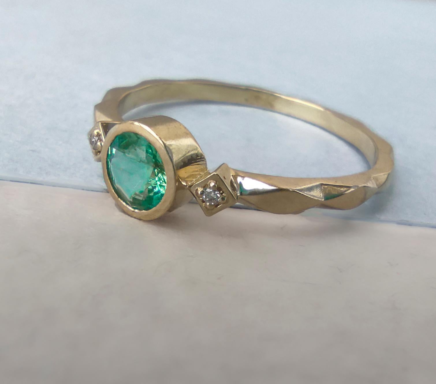 For Sale:  Round Emerald Ring in 14k Gold, Genuine Emerald Ring 2