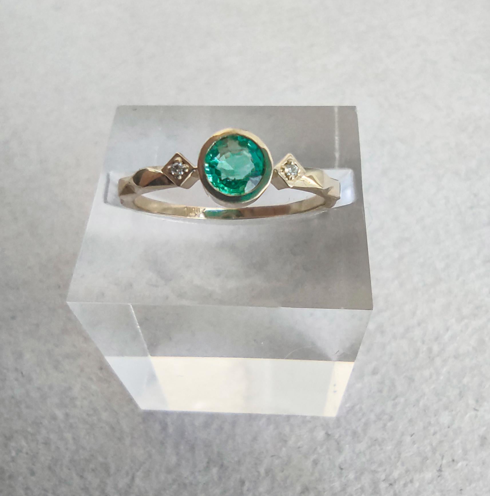 For Sale:  Round Emerald Ring in 14k Gold, Genuine Emerald Ring 6