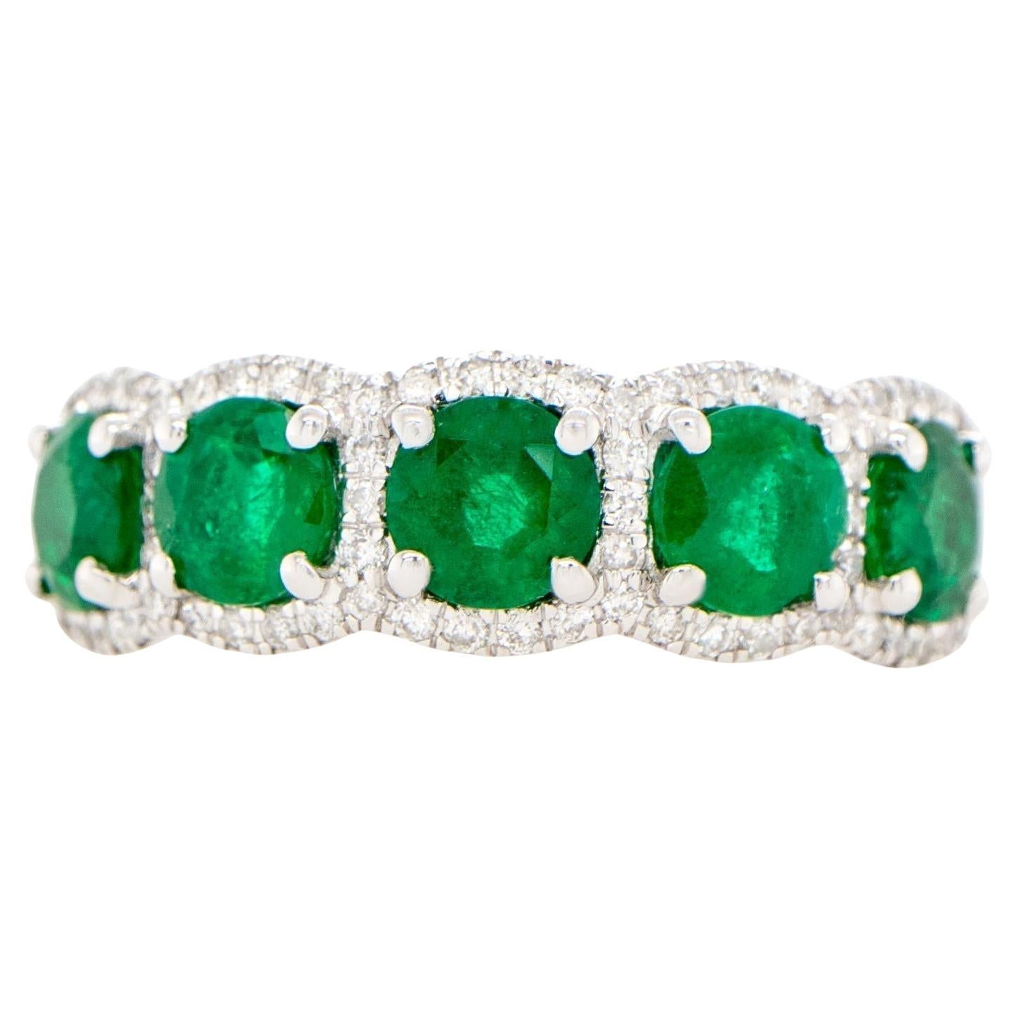 Round Emerald Ring With Diamonds 1.97 Carats 18K Gold For Sale