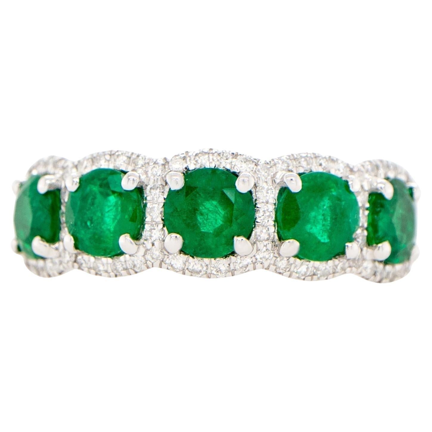 Round Emerald Ring With Diamonds 1.97 Carats 18K Gold For Sale