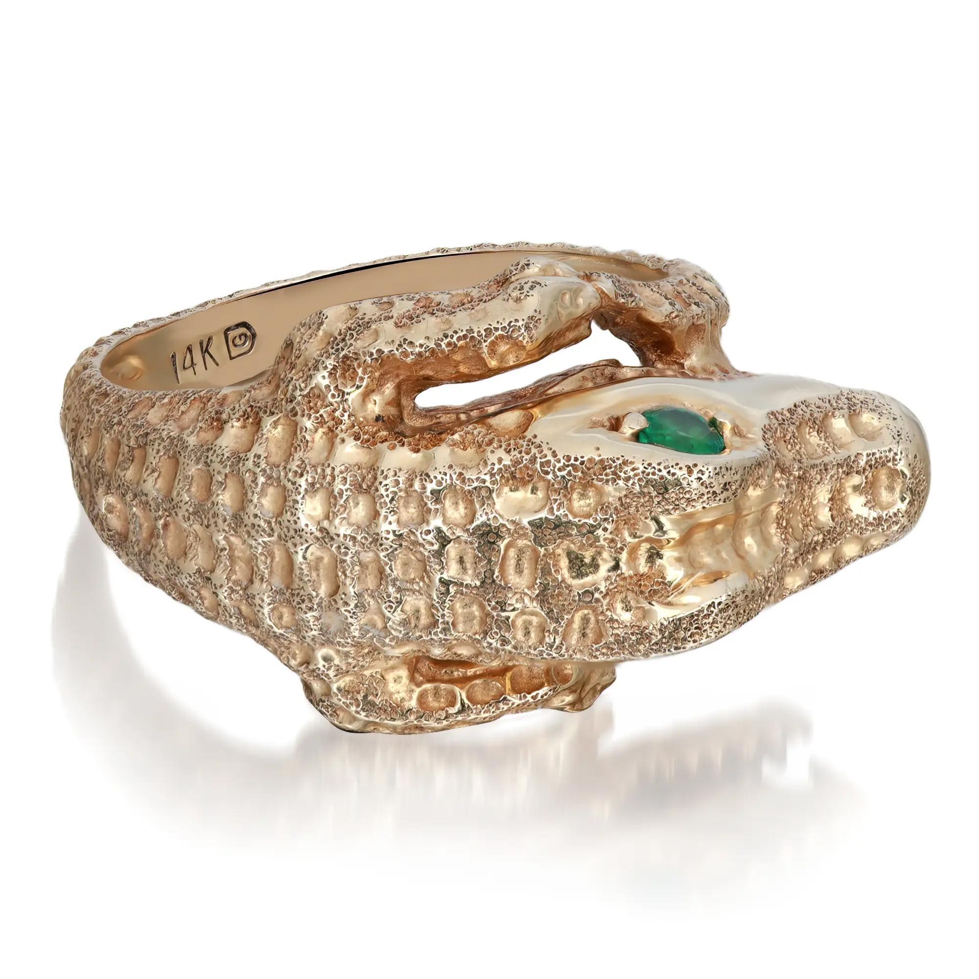 Runder Smaragd strukturierter Krokodil Ring 14K Gelbgold Größe 5,75 (Moderne) im Angebot