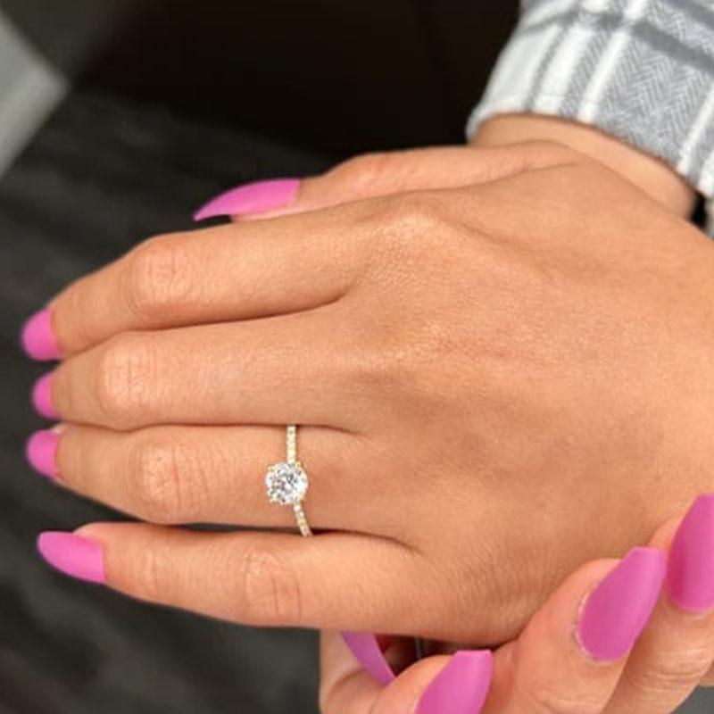 For Sale:  Round Brilliant Solitaire 18K Gold Engagement Ring 6