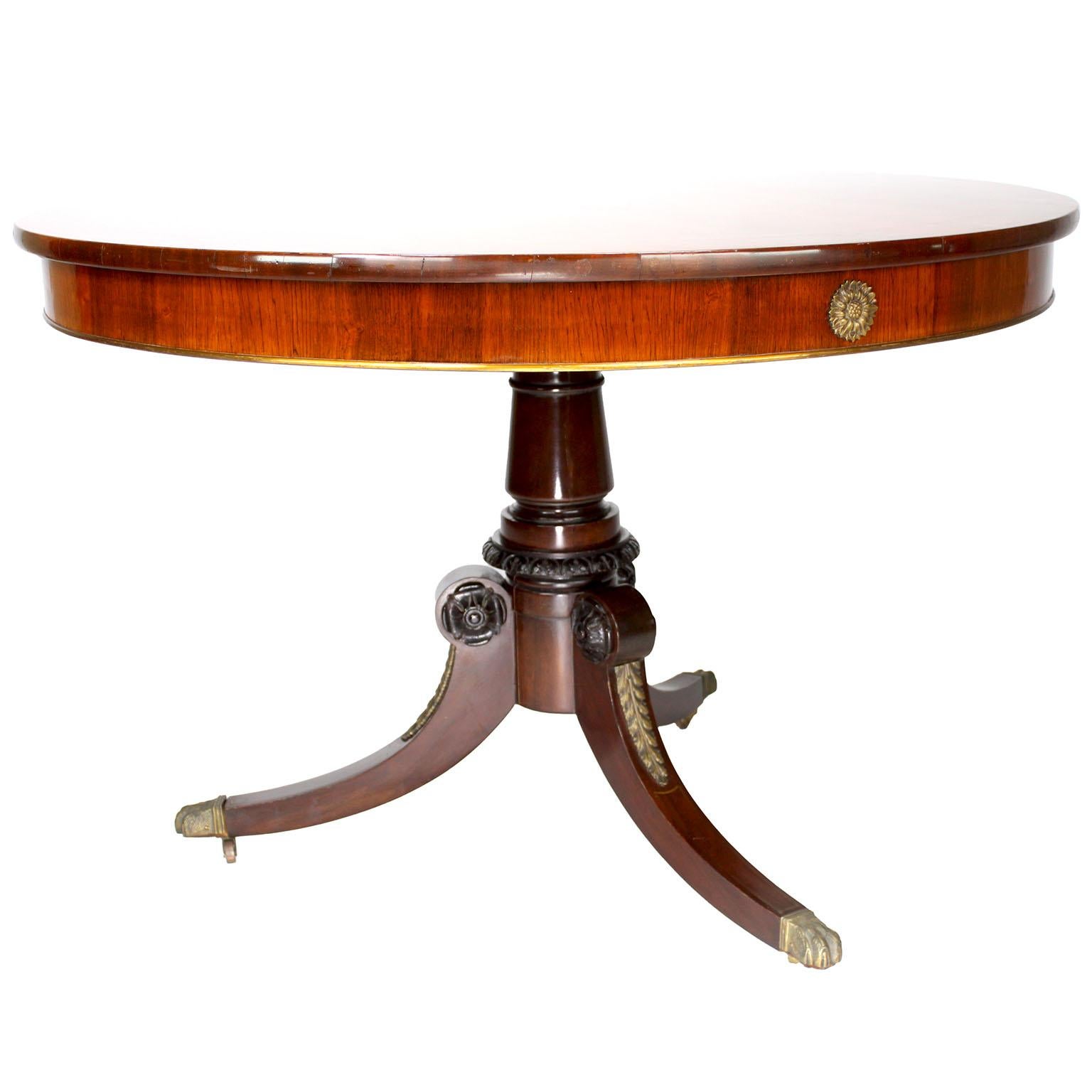 Round English 19th C. Regency Style Rosewood Inlaid Game Table, Attr. Maple & Co In Good Condition In Los Angeles, CA