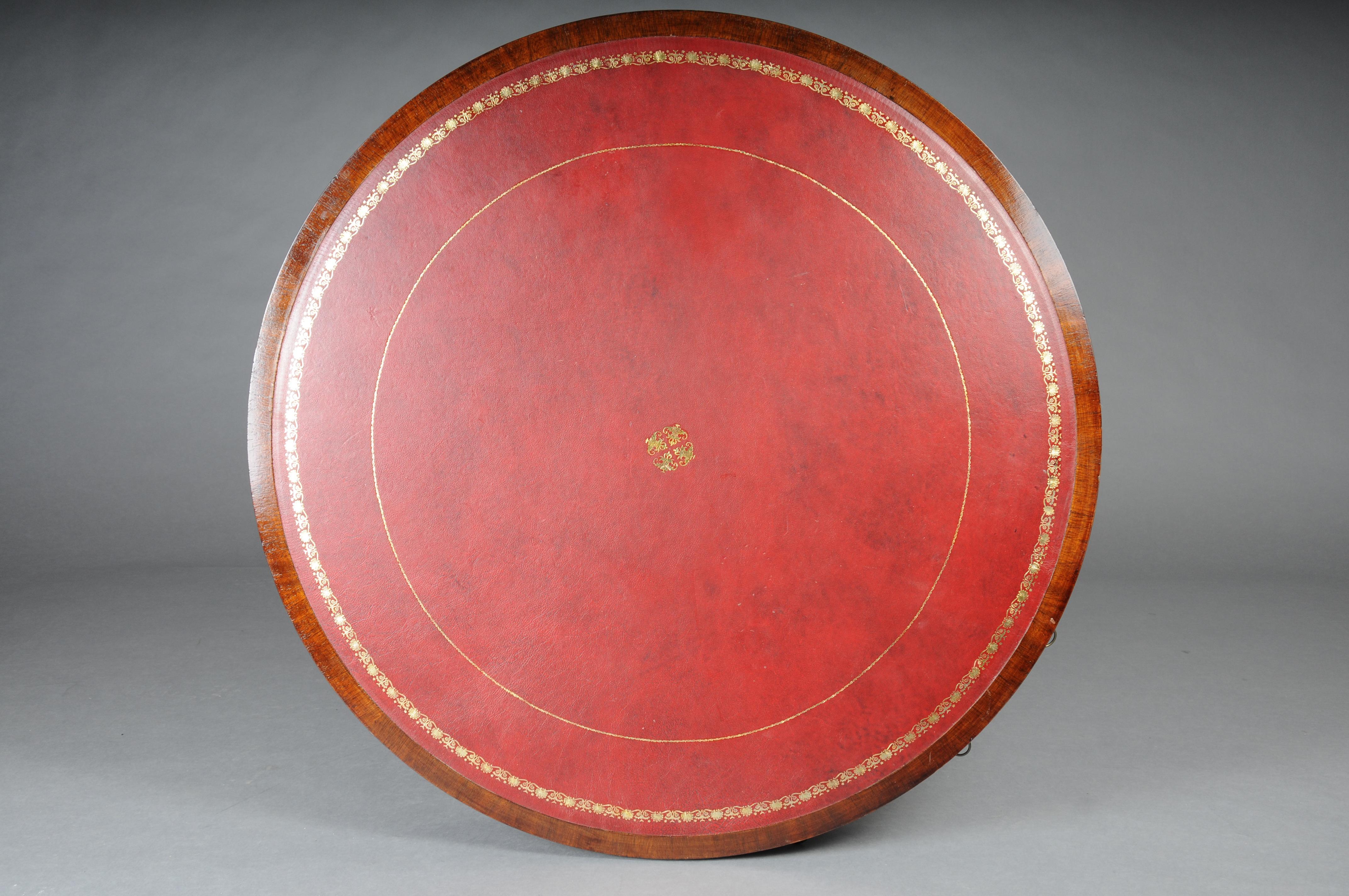 Round English coffee table Chesterfield table, around 1890, bordeaux For Sale 5