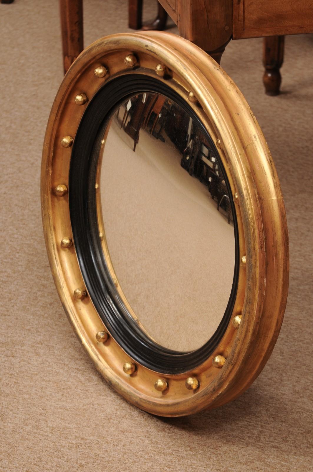 Round English Giltwood Bull’s Eye Mirror with Convex Glass, 19th Century 8