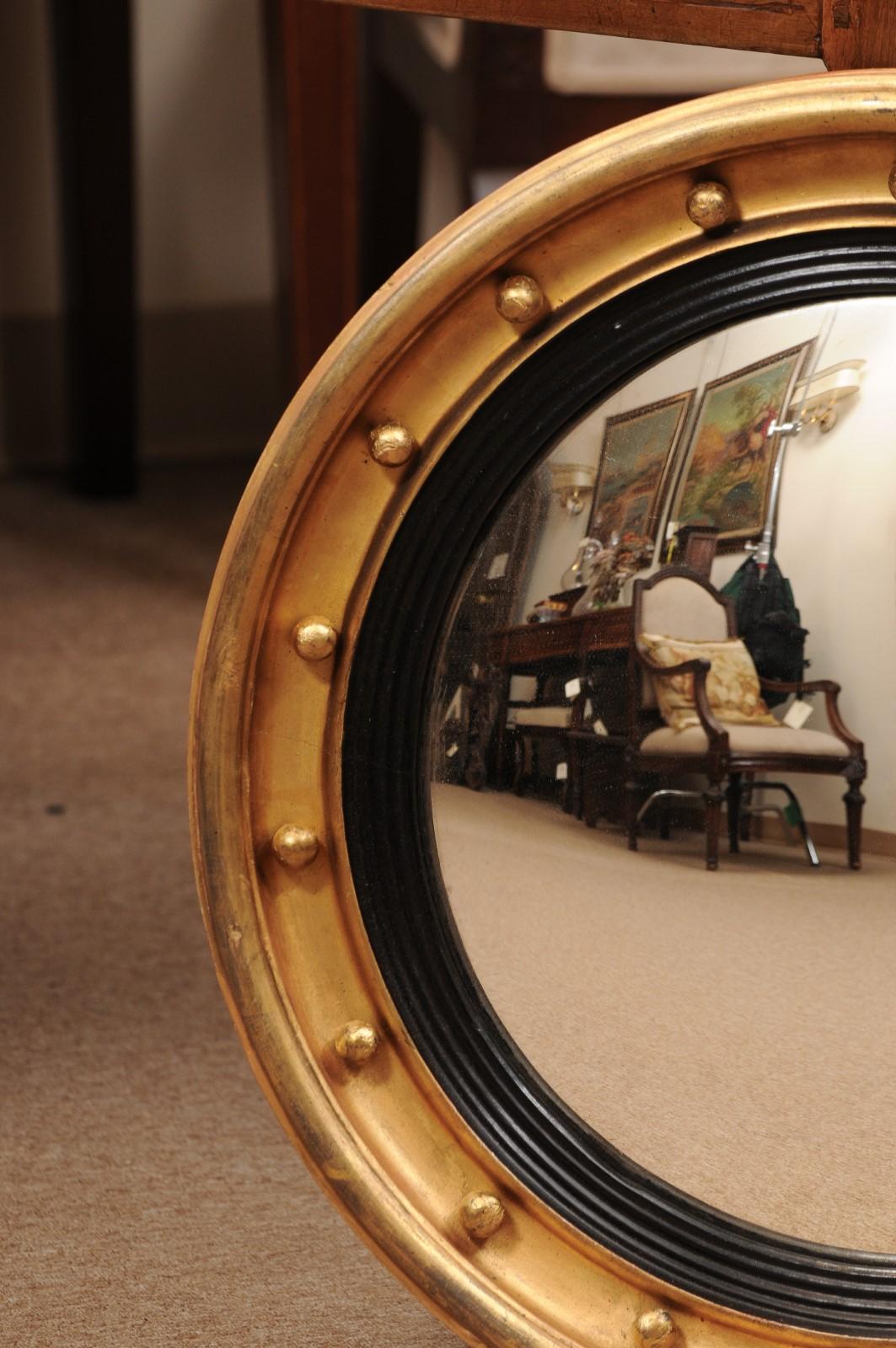 Round English Giltwood Bull’s Eye Mirror with Convex Glass, 19th Century 3