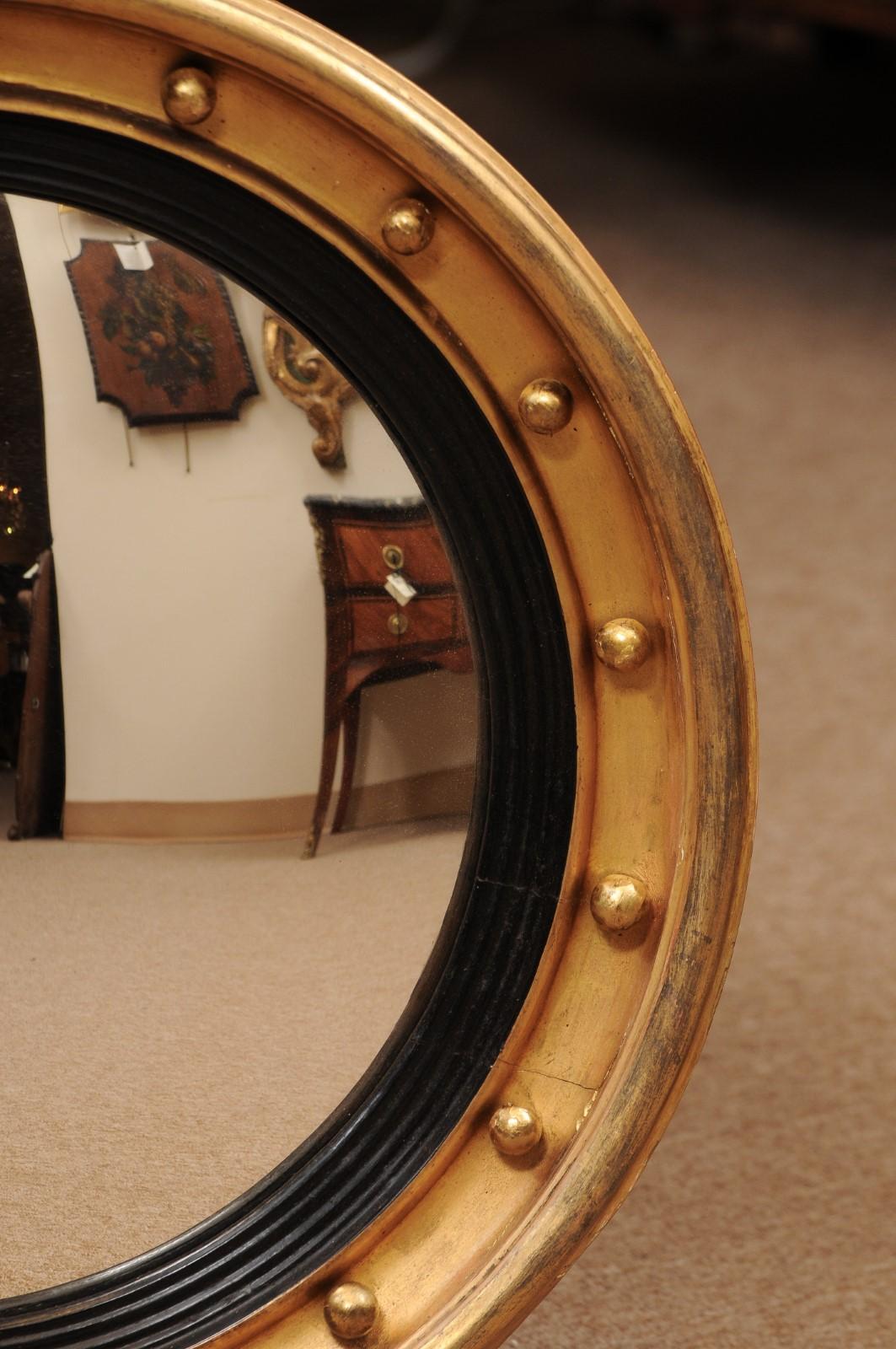 Round English Giltwood Bull’s Eye Mirror with Convex Glass, 19th Century 4