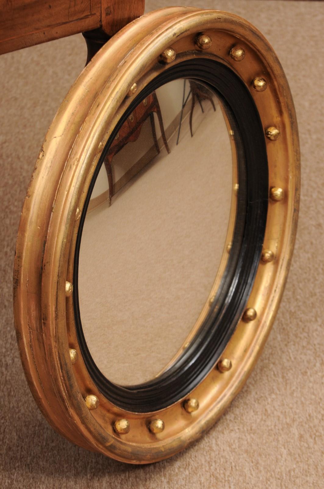 Round English Giltwood Bull’s Eye Mirror with Convex Glass, 19th Century 7