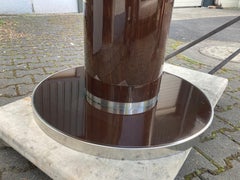 Round extendable Art Déco Dining table. France 1930s. Macassar wood.