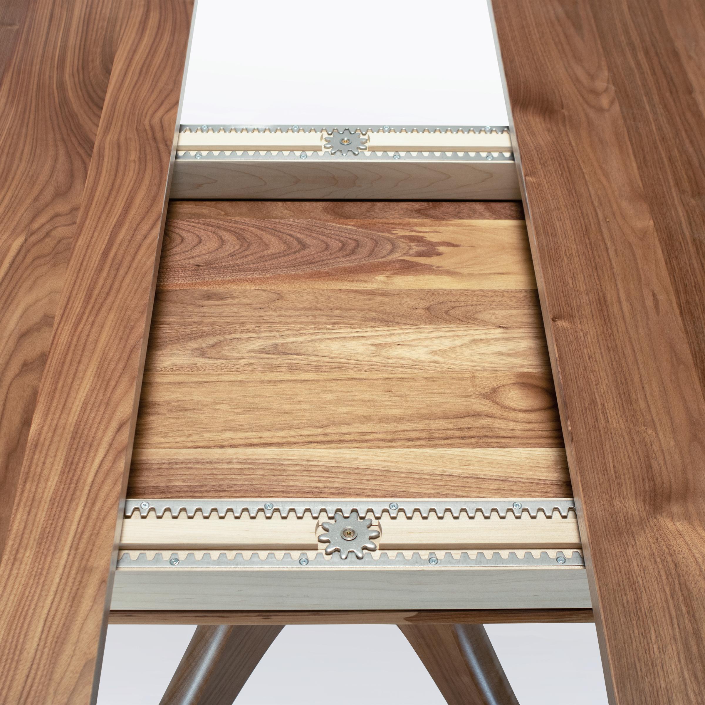 Round Extendable Pedestal Dining Table 38