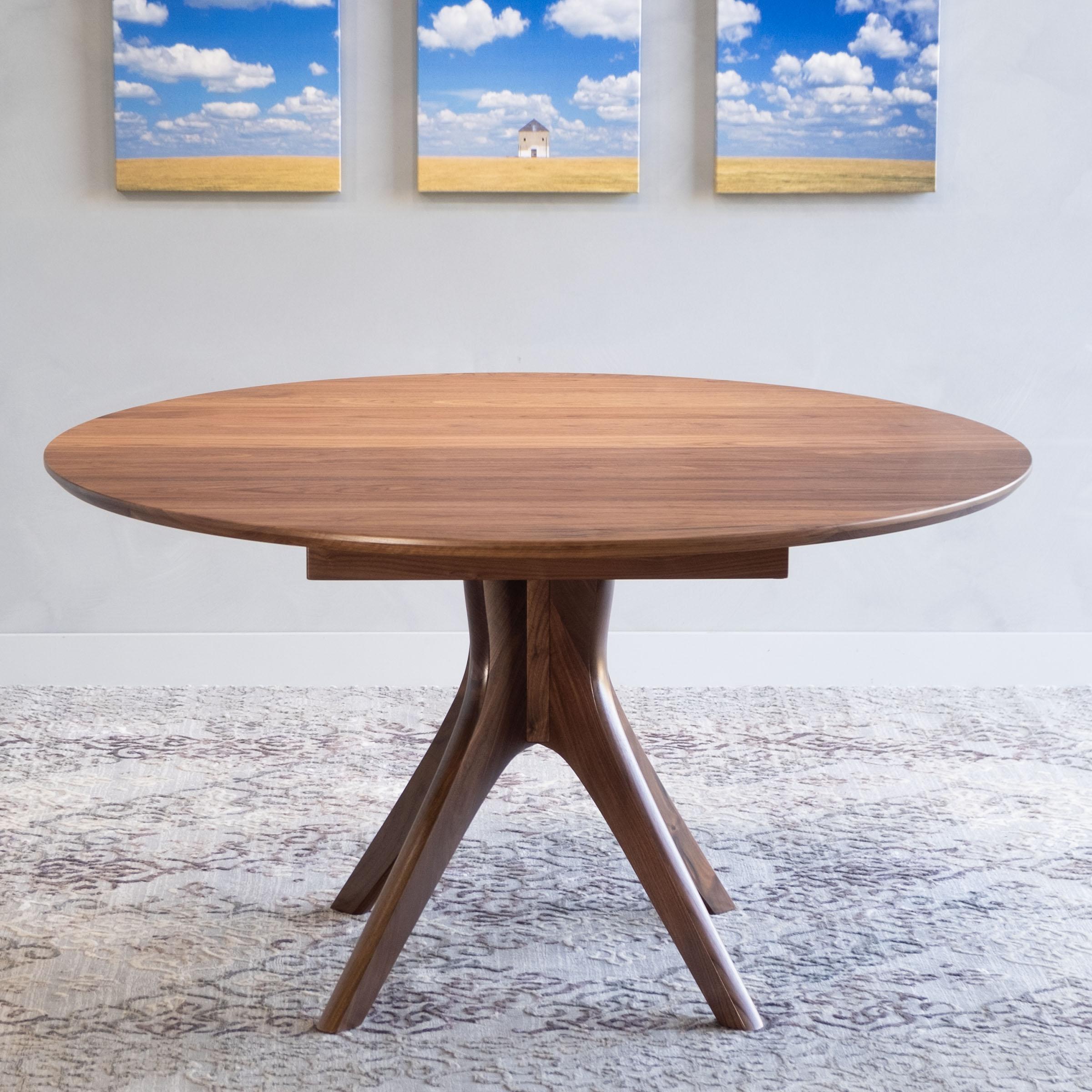 American Round Extendable Pedestal Dining Table 46