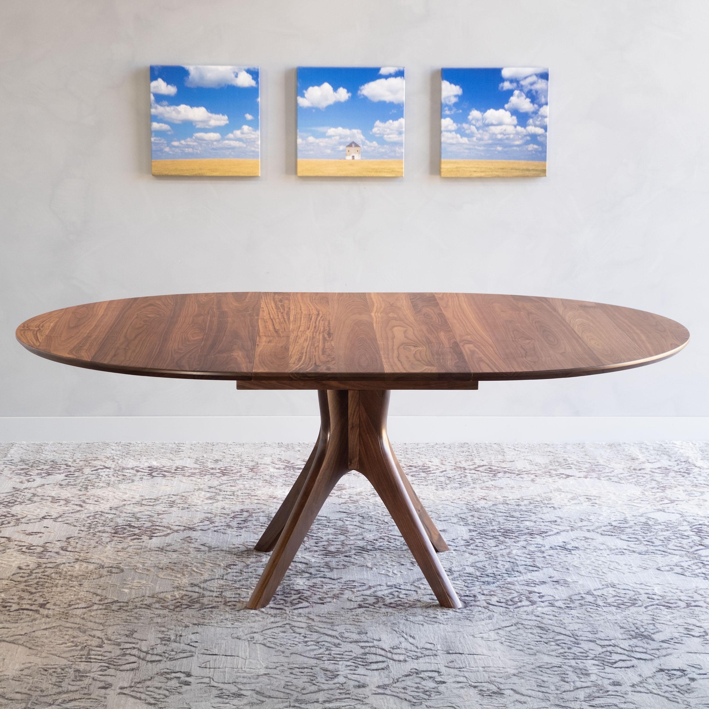 Beveled Round Extendable Pedestal Dining Table 46
